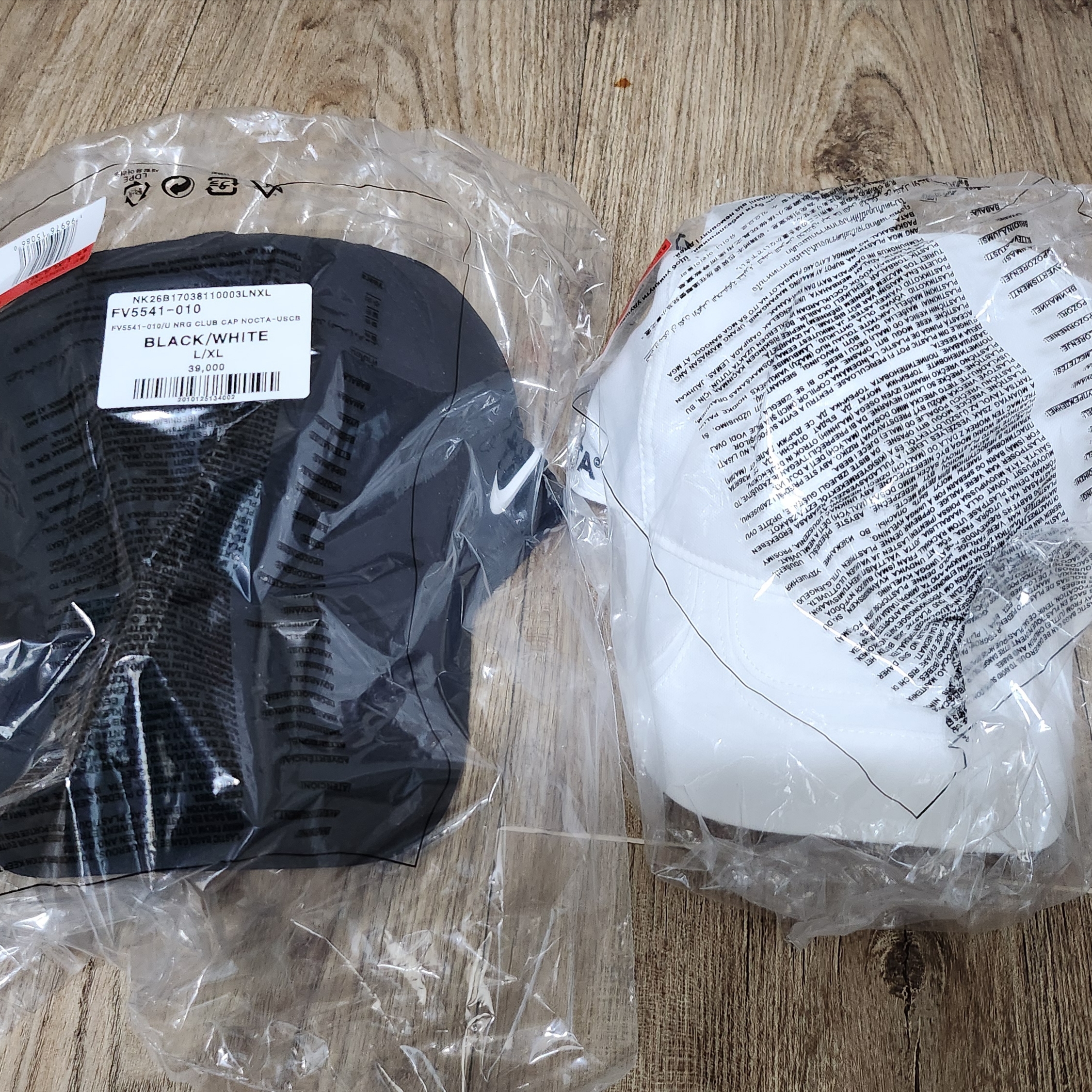 Nike x Drake Nocta Club Cap Black, Nike x Drake Nocta Club Cap White 착용 스타일 - 5