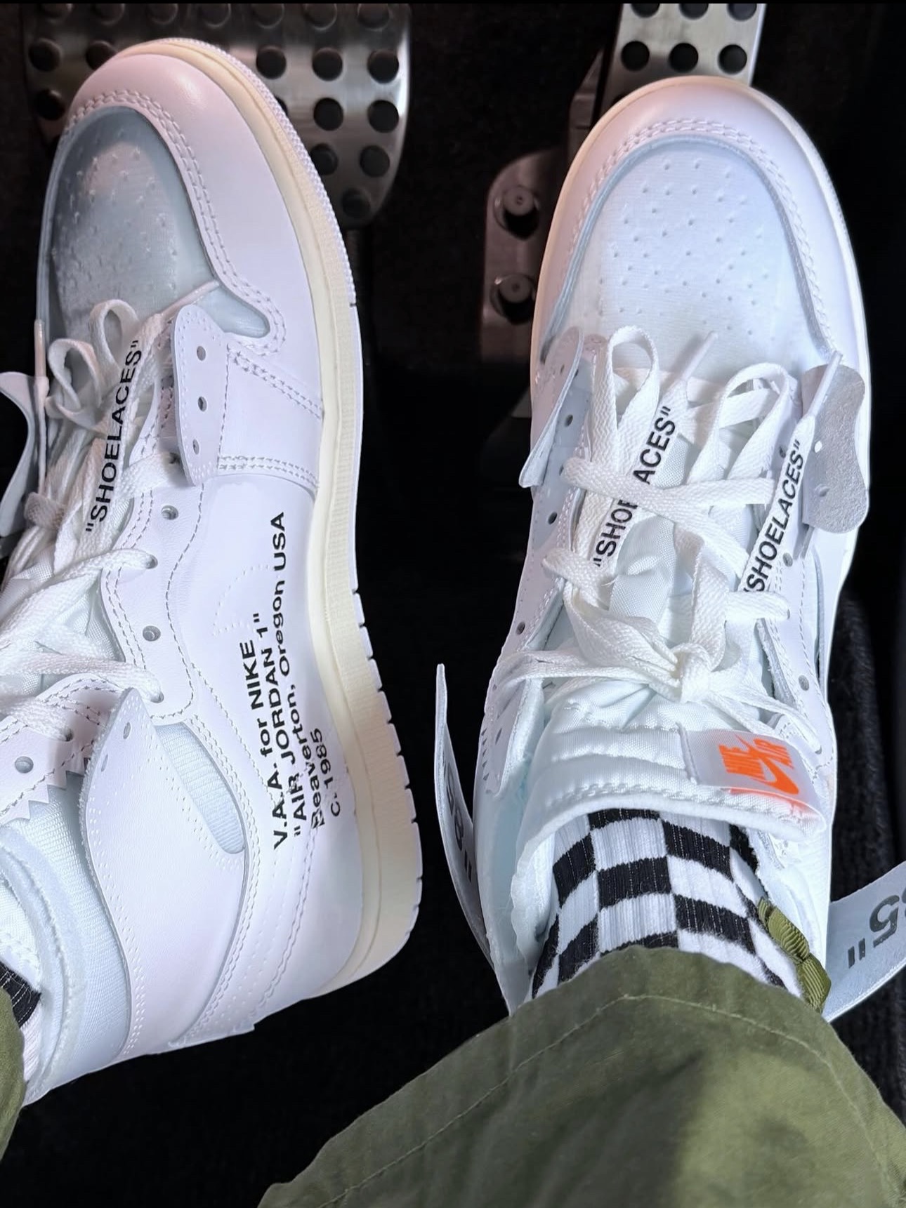 Jordan 1 x Virgil Abloh Archive Retro High Alaska White 착용 스타일 - 6