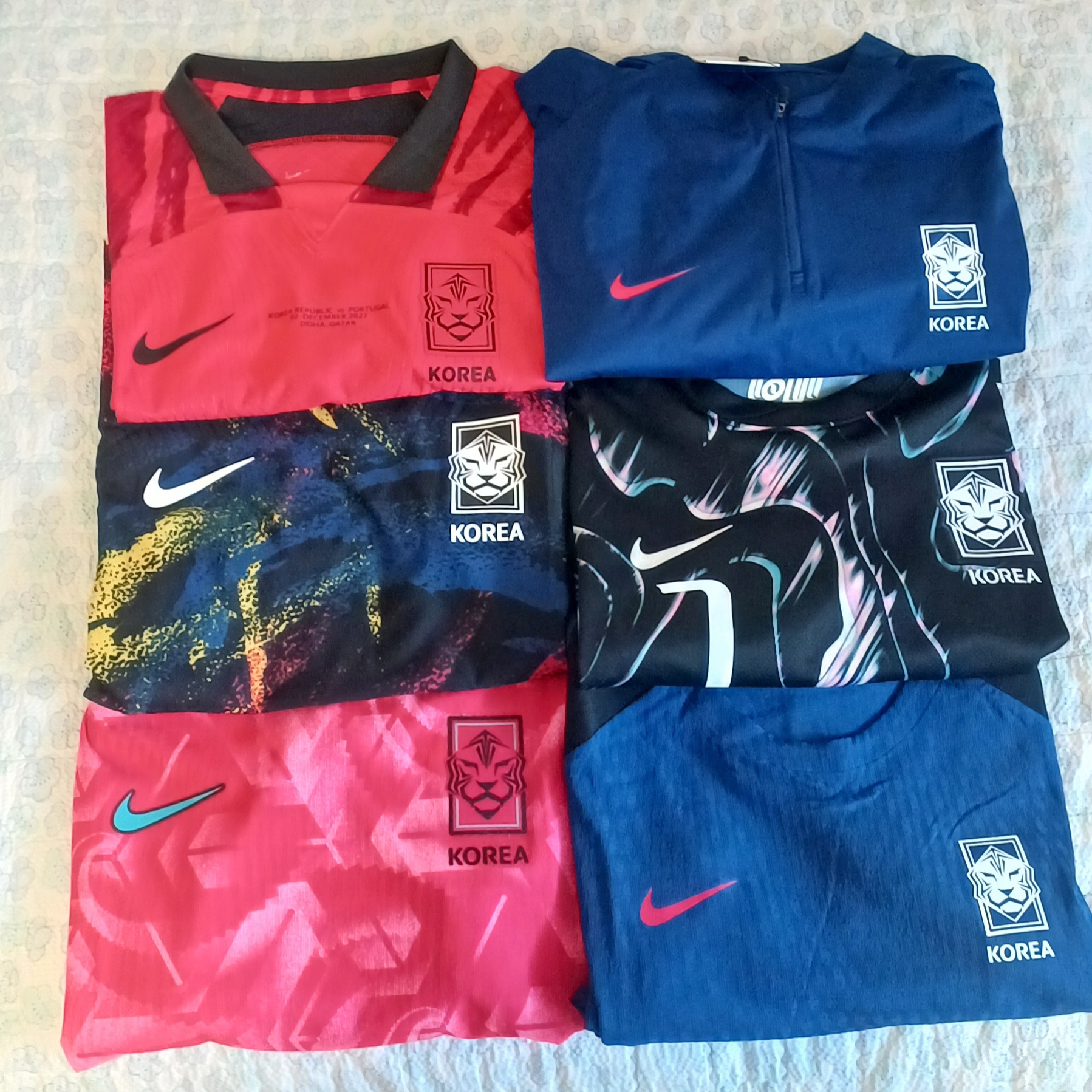 Nike Korea 2023/24 Dri-Fit Stadium Away Replica Jersey Black Pink Glow - Asia (Non Marking Ver.), Nike Korea Strike Elite Dri-Fit ADV Knit Football Short Sleeve Top Global Blue Black Global Red - Asia 착용 스타일