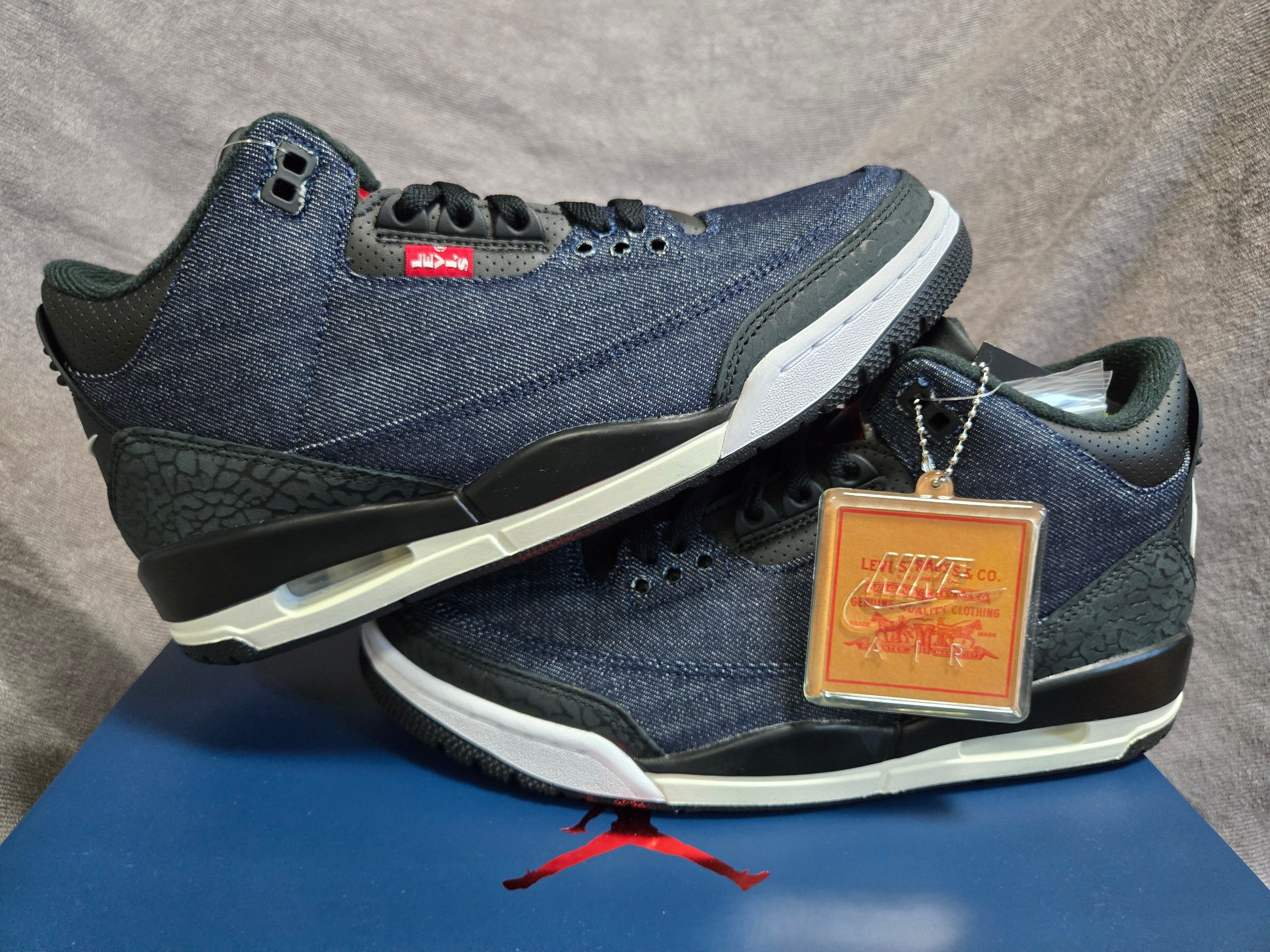 Jordan 3 x Levi’s Indigo and Gym Red 착용 스타일 - 1