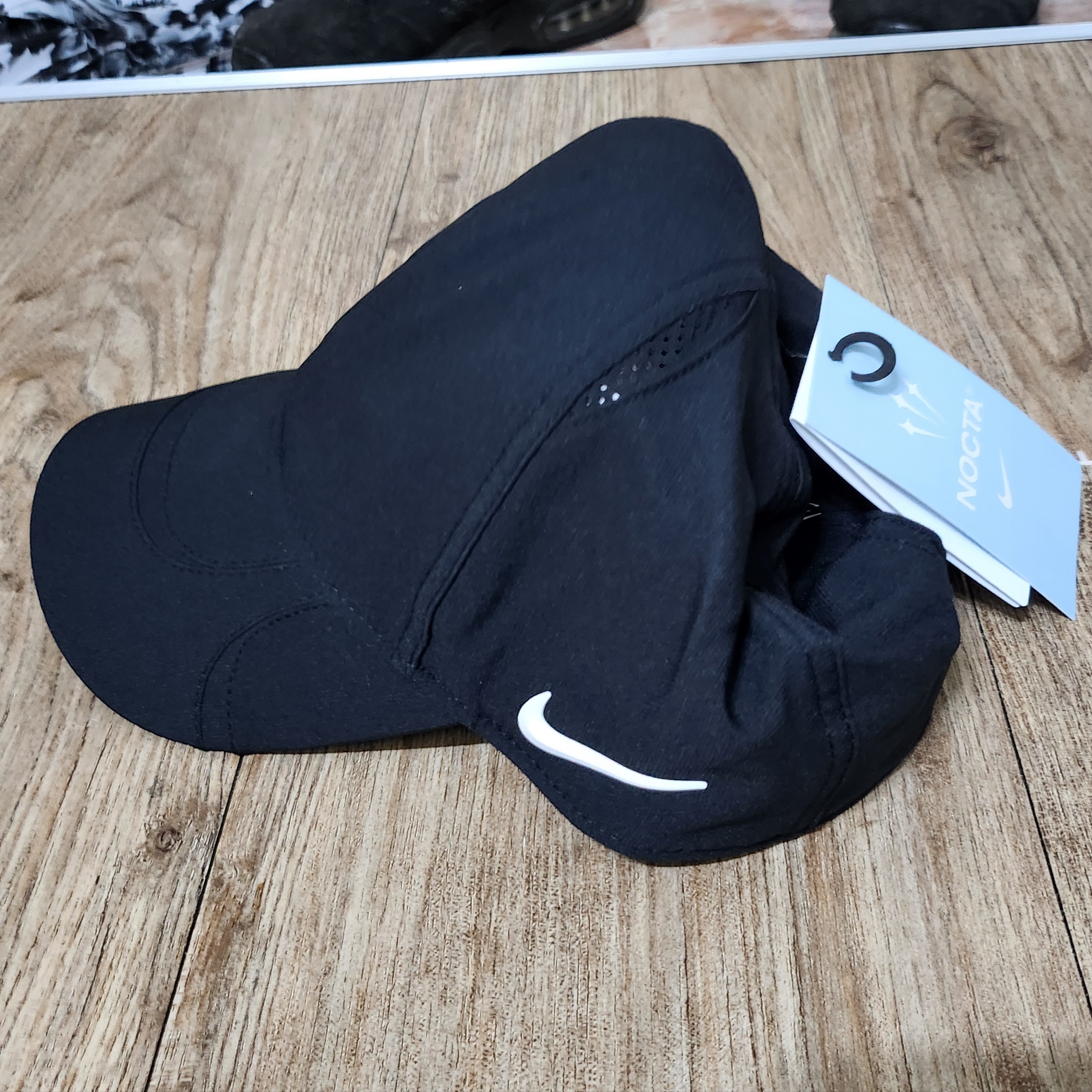 Nike x Drake Nocta Club Cap Black, Nike x Drake Nocta Club Cap White 착용 스타일 - 3