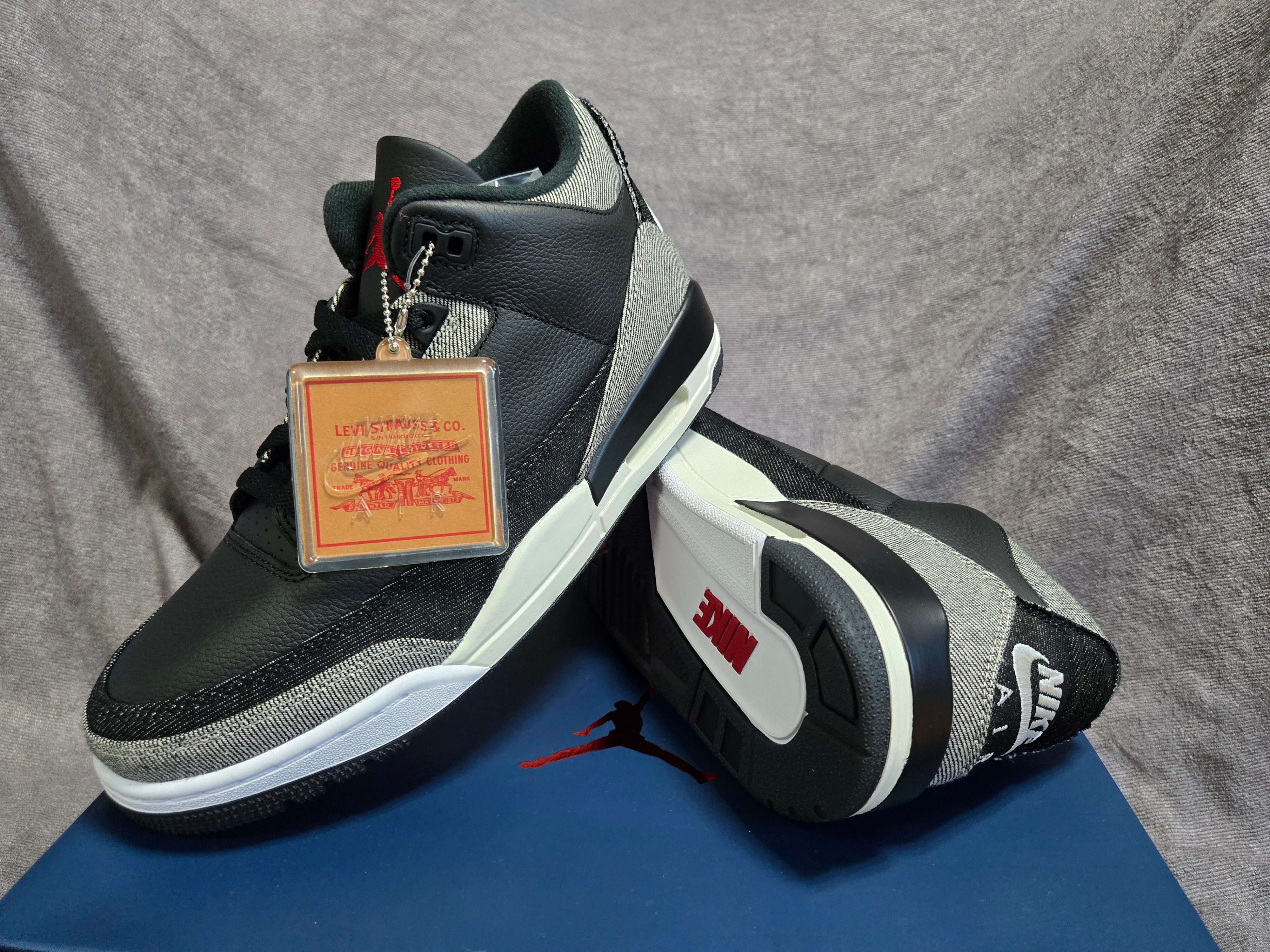 Jordan 3 x Levi’s Black and White, Jordan 3 x Levi’s Indigo and Gym Red 착용 스타일 - 2