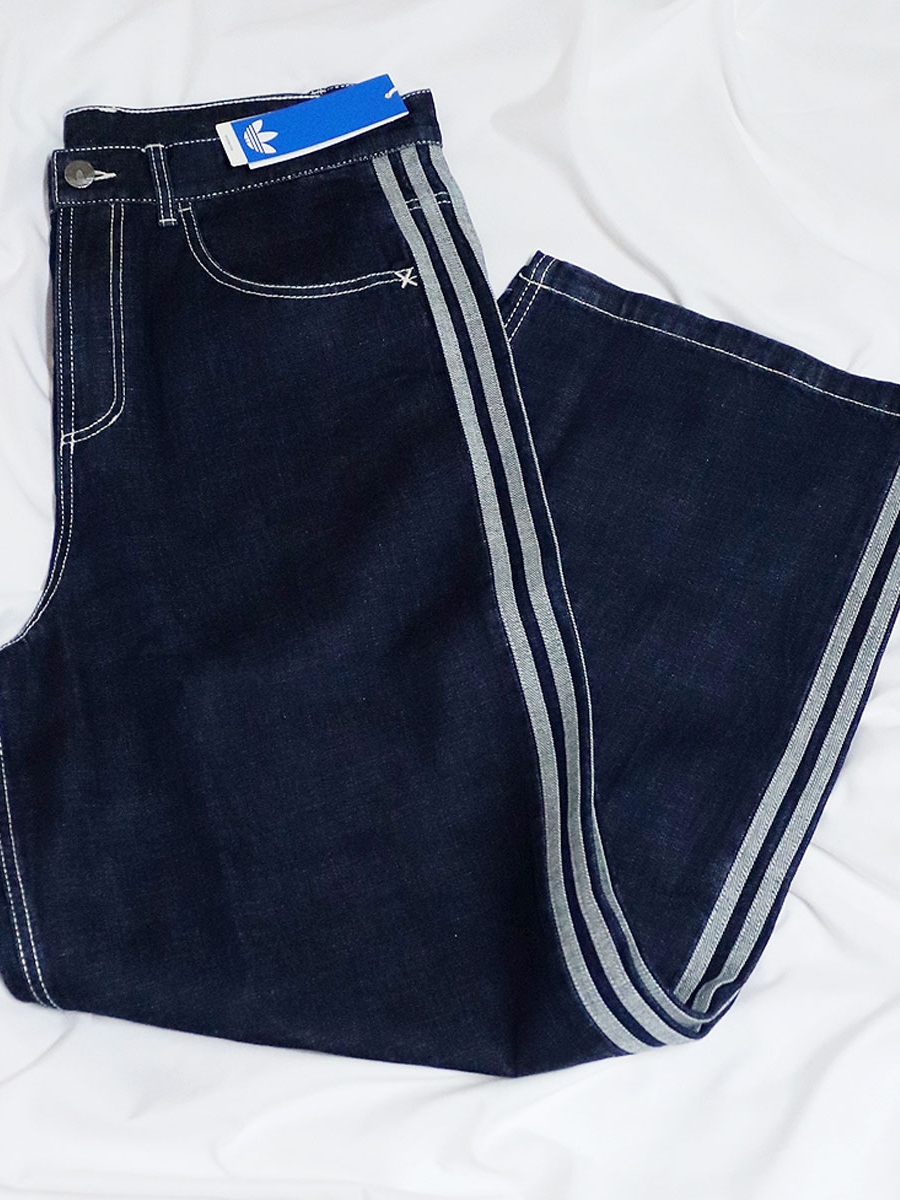 Adidas Originals 90s Alternative Sport Wide Leg Skater Jeans Night Navy - KR Sizing, Adidas Originals 90s Alternative Sport Wide Leg Skater Jeans Night Navy - US Sizing 착용 스타일 - 3