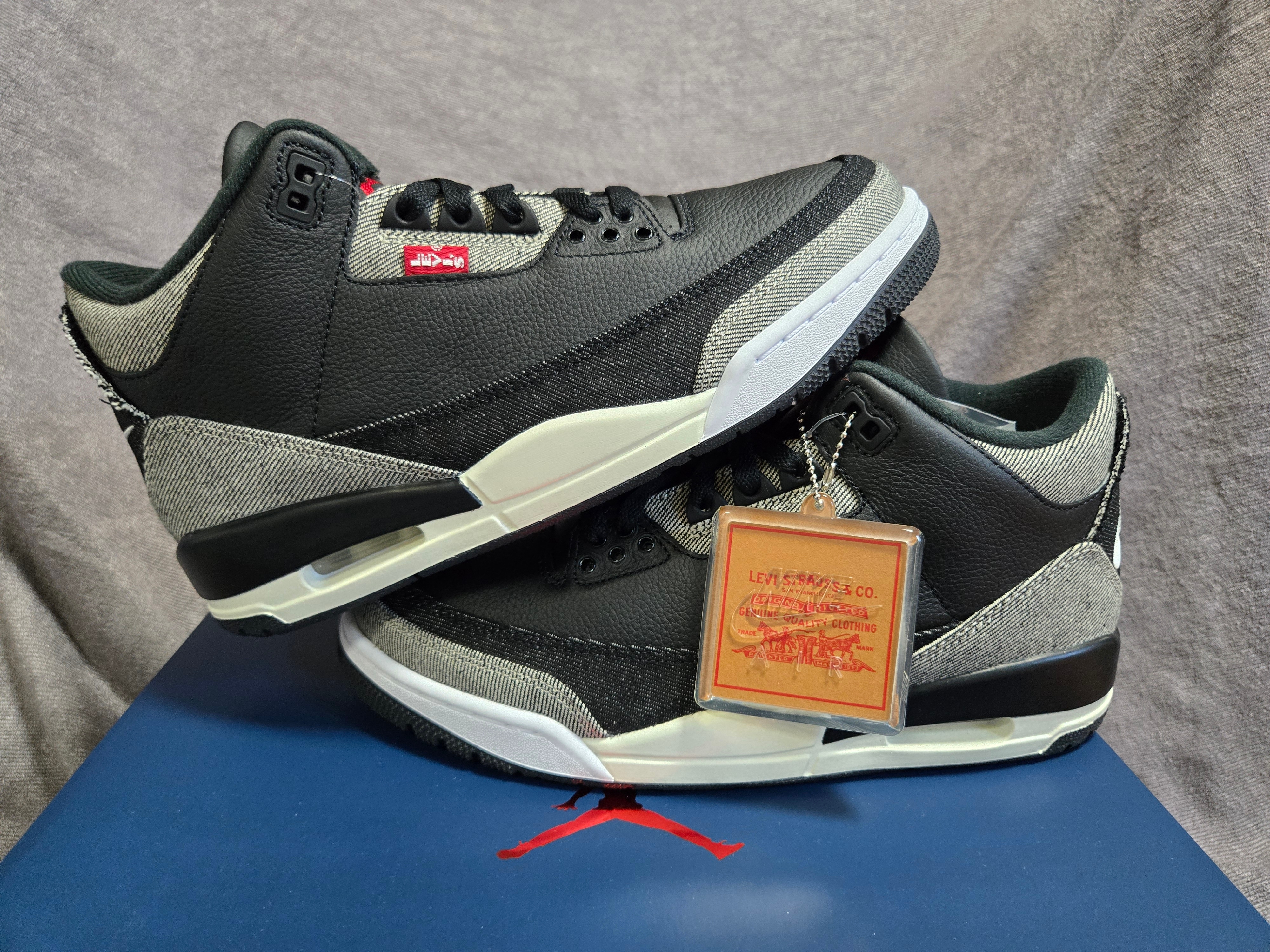 Jordan 3 x Levi’s Black and White, Jordan 3 x Levi’s Indigo and Gym Red 착용 스타일 - 1
