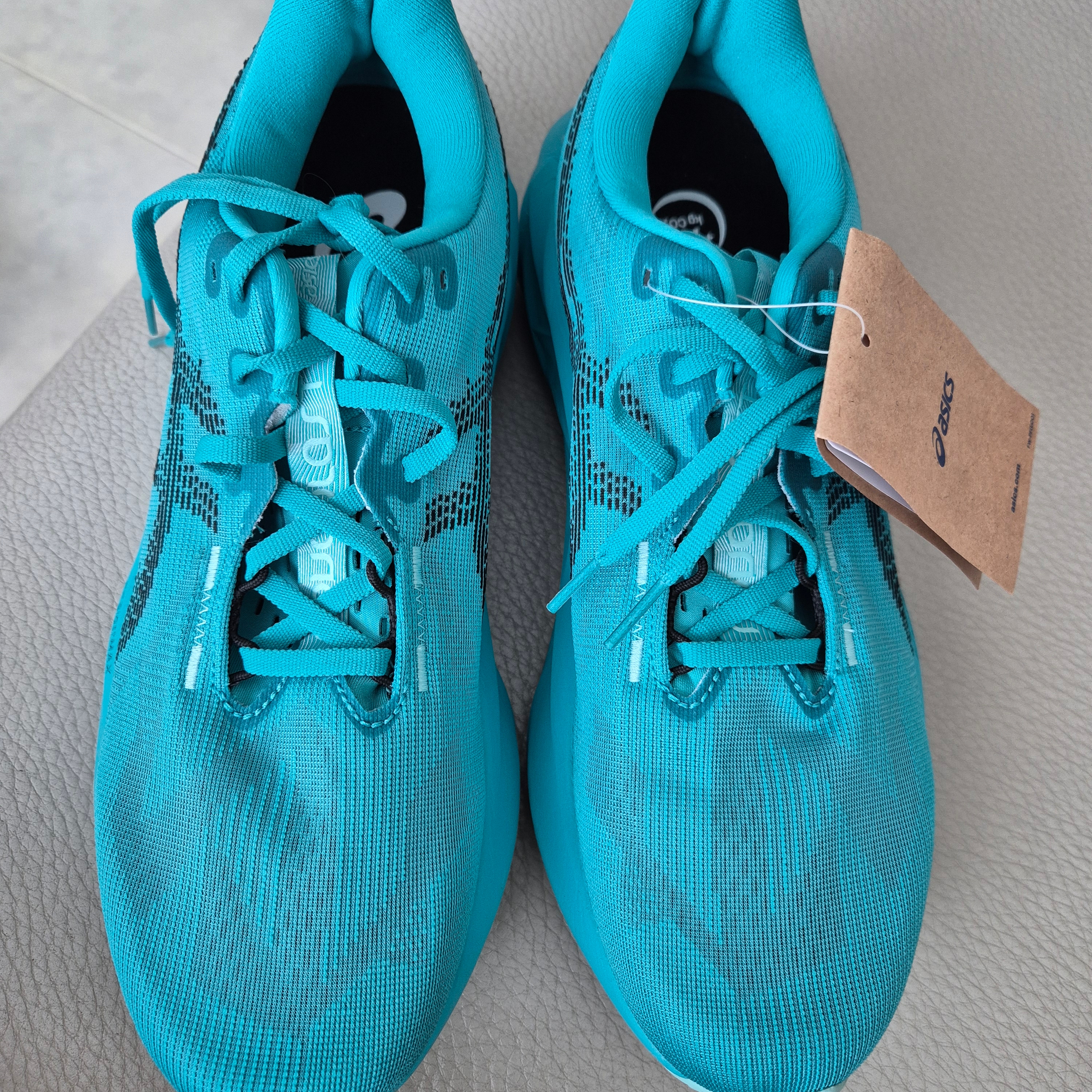 Asics Novablast 5 Wave Teal Black 착용 스타일