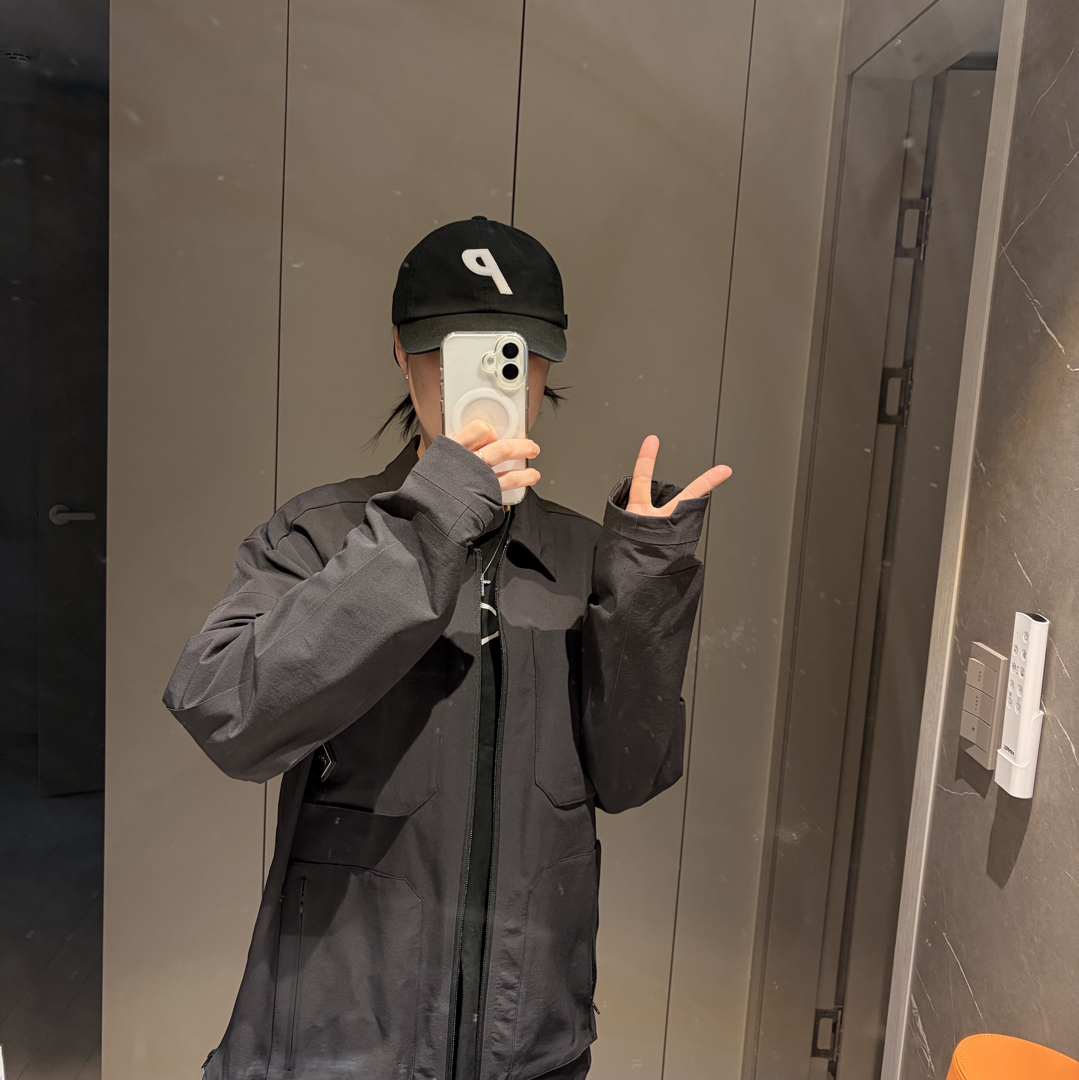 Palace P 6-Panel Black, Needles x Studious Track Pants Poly Smooth & Sweat Grey - Studious Exclusive 착용 스타일 - 1