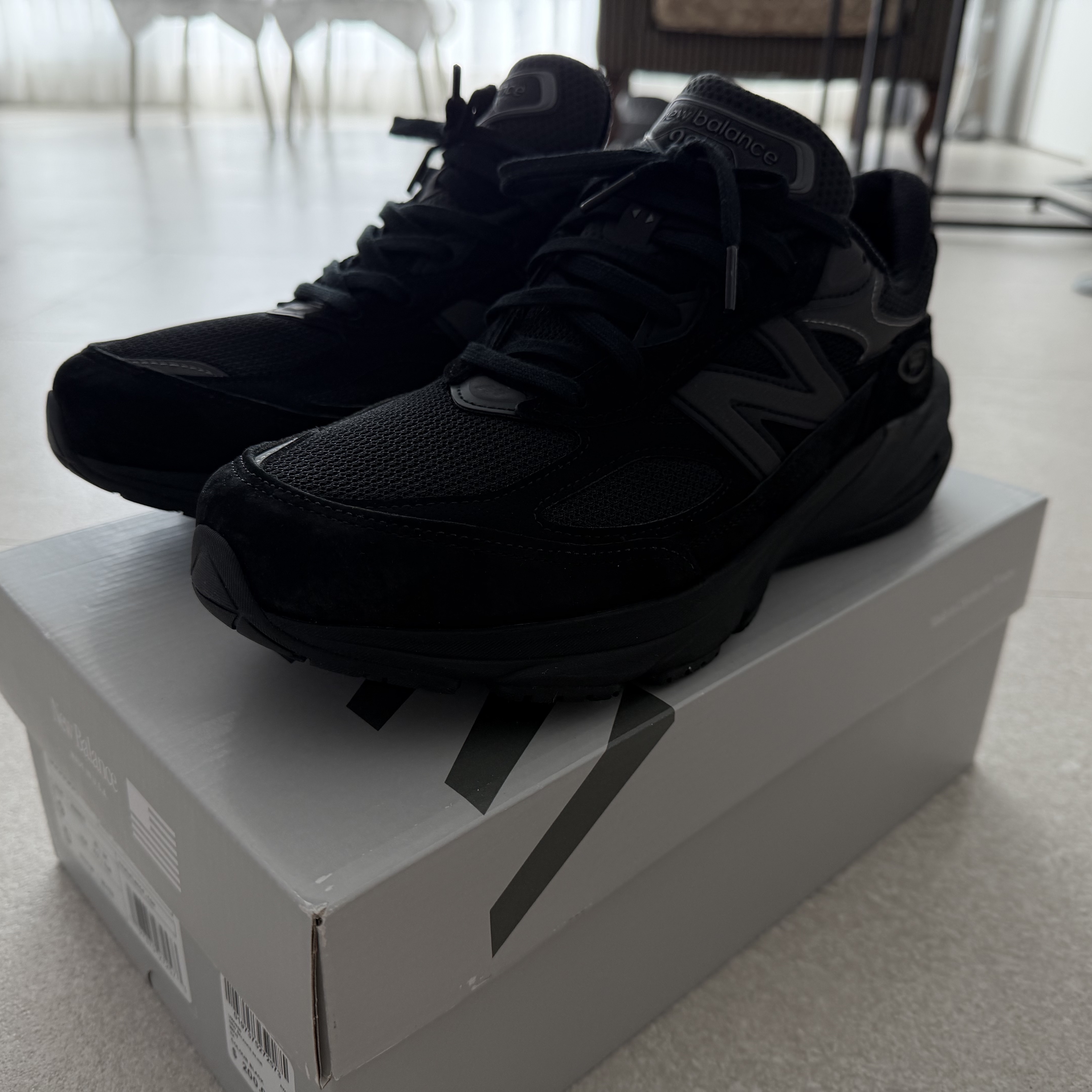 New Balance 990v6 Made in USA Triple Black - D Standard 착용 스타일 - 1