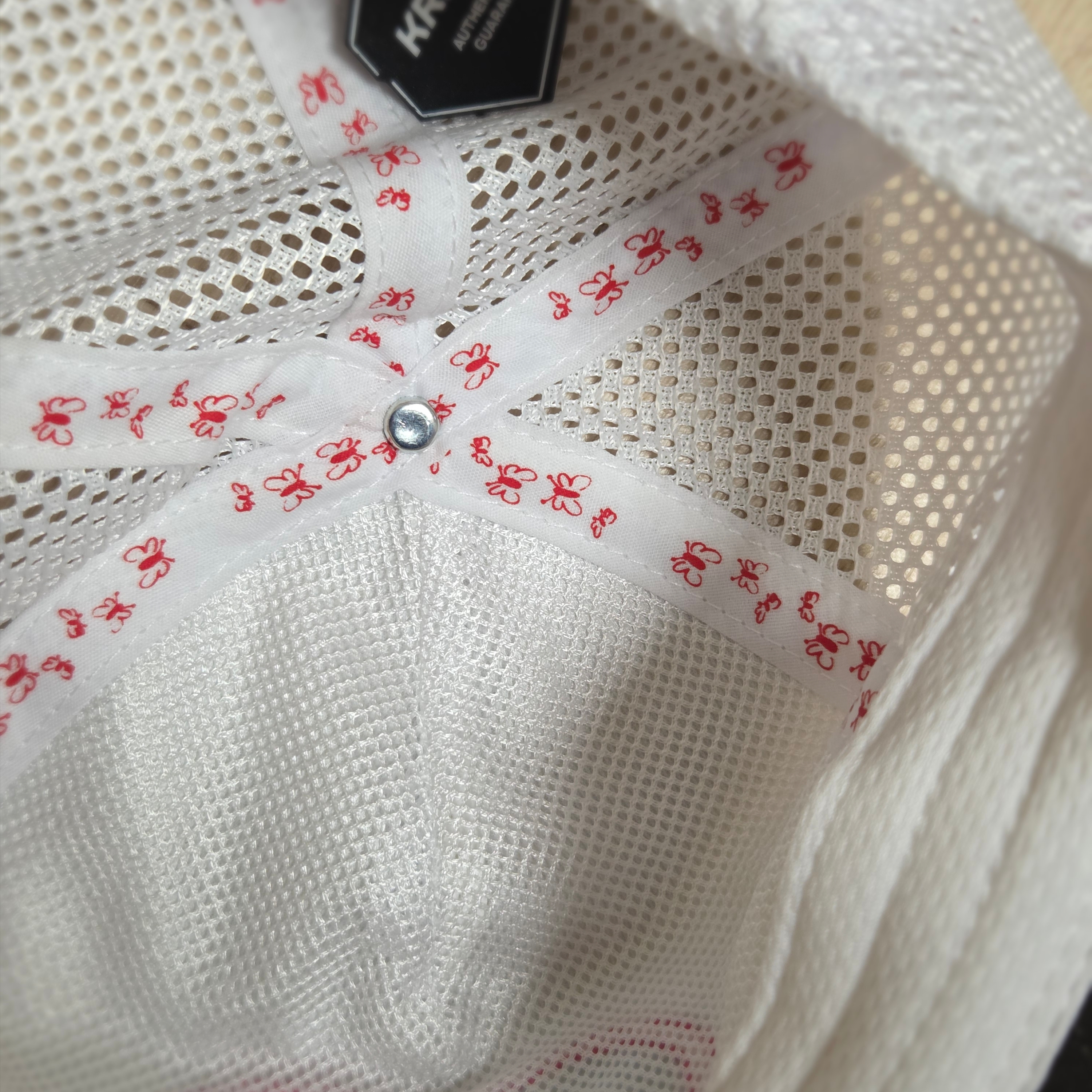 Alex Zono Running Loves You Trucker White 착용 스타일 - 5
