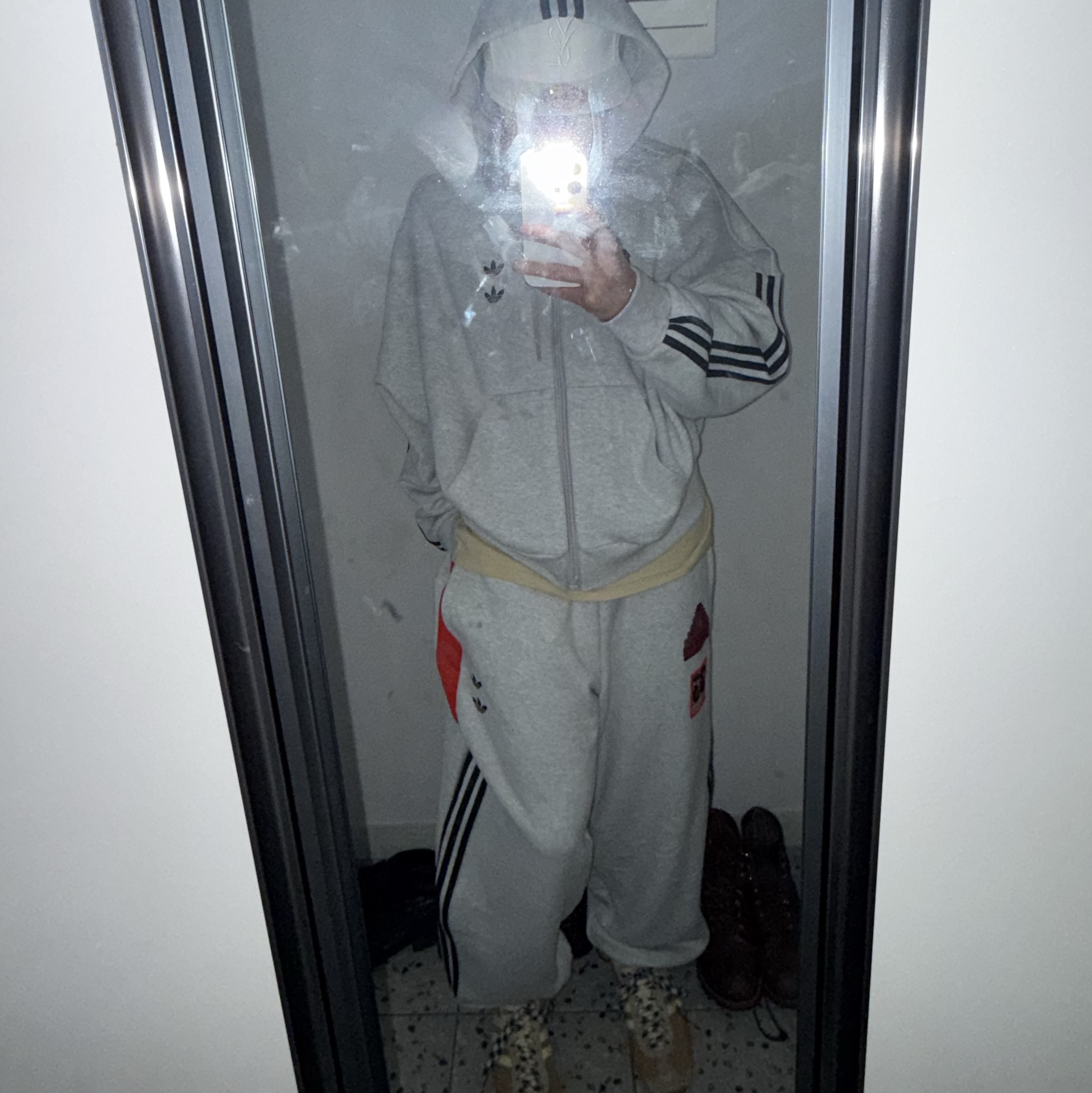 Adidas x Willy Chavarria Full Zip Logo Hoodie Light Grey Heather - KR Sizing, Adidas x Willy Chavarria Sweatpants Light Grey Heather - KR Sizing 착용 스타일