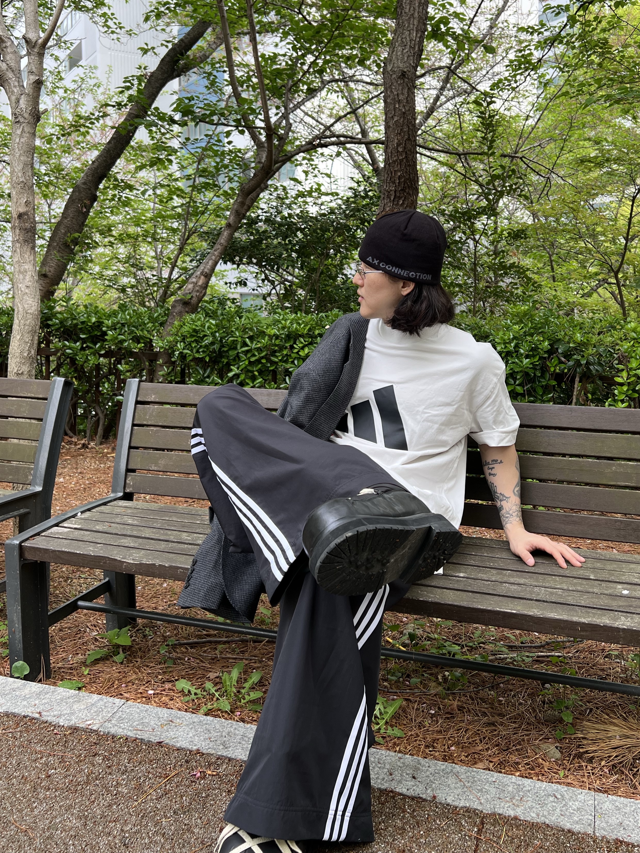 AX CONNECTION Compass Logo Beanie (Lightweight), Gentle Monster Paranoyd 02 Silver Clear 착용 스타일 - 7