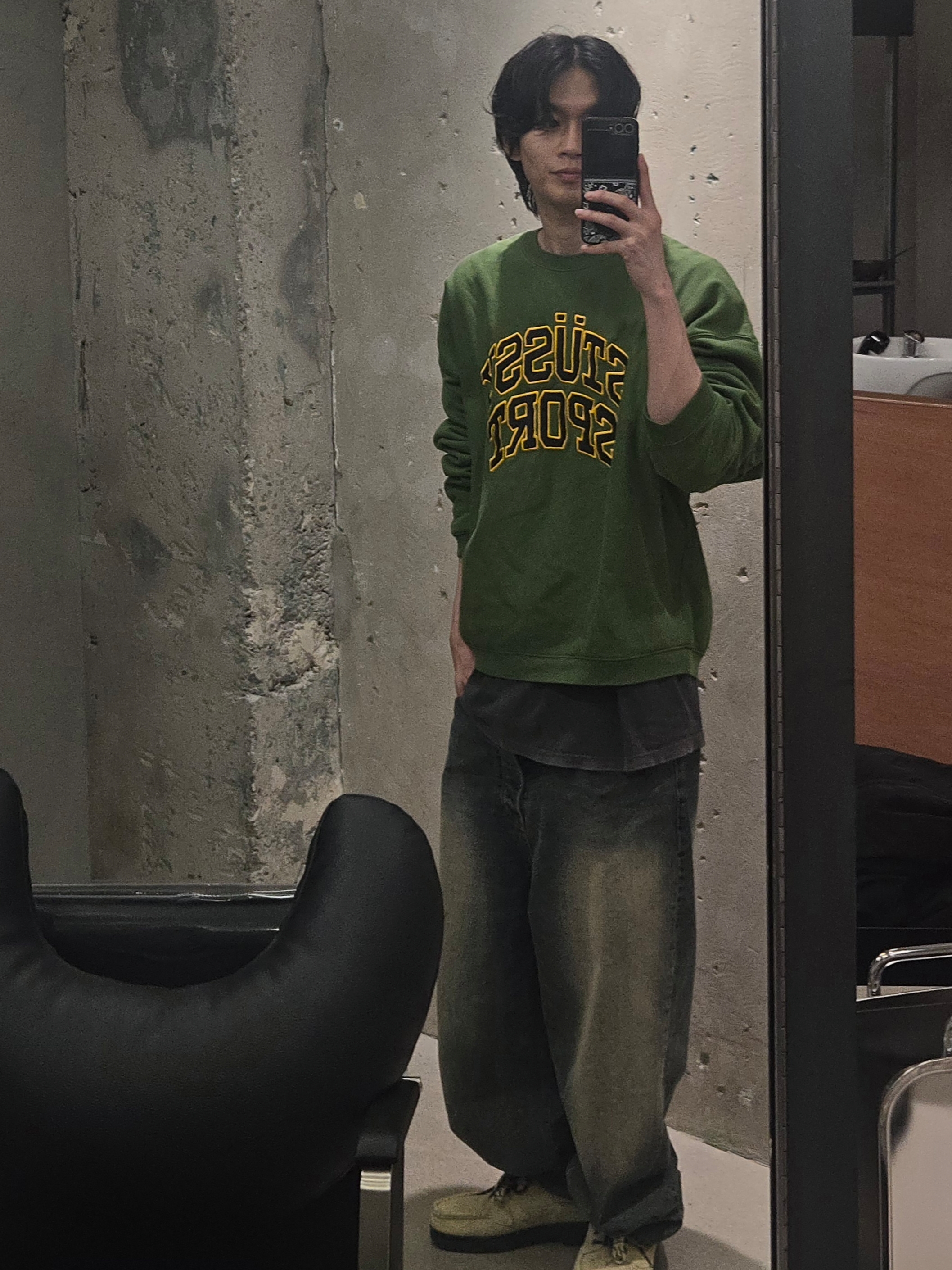 Stussy Relaxed Oversized Crew Green, Timberland Heritage Gore-Tex Moc Toe Mid Boots Light Green Suede - Wide 착용 스타일 - 2