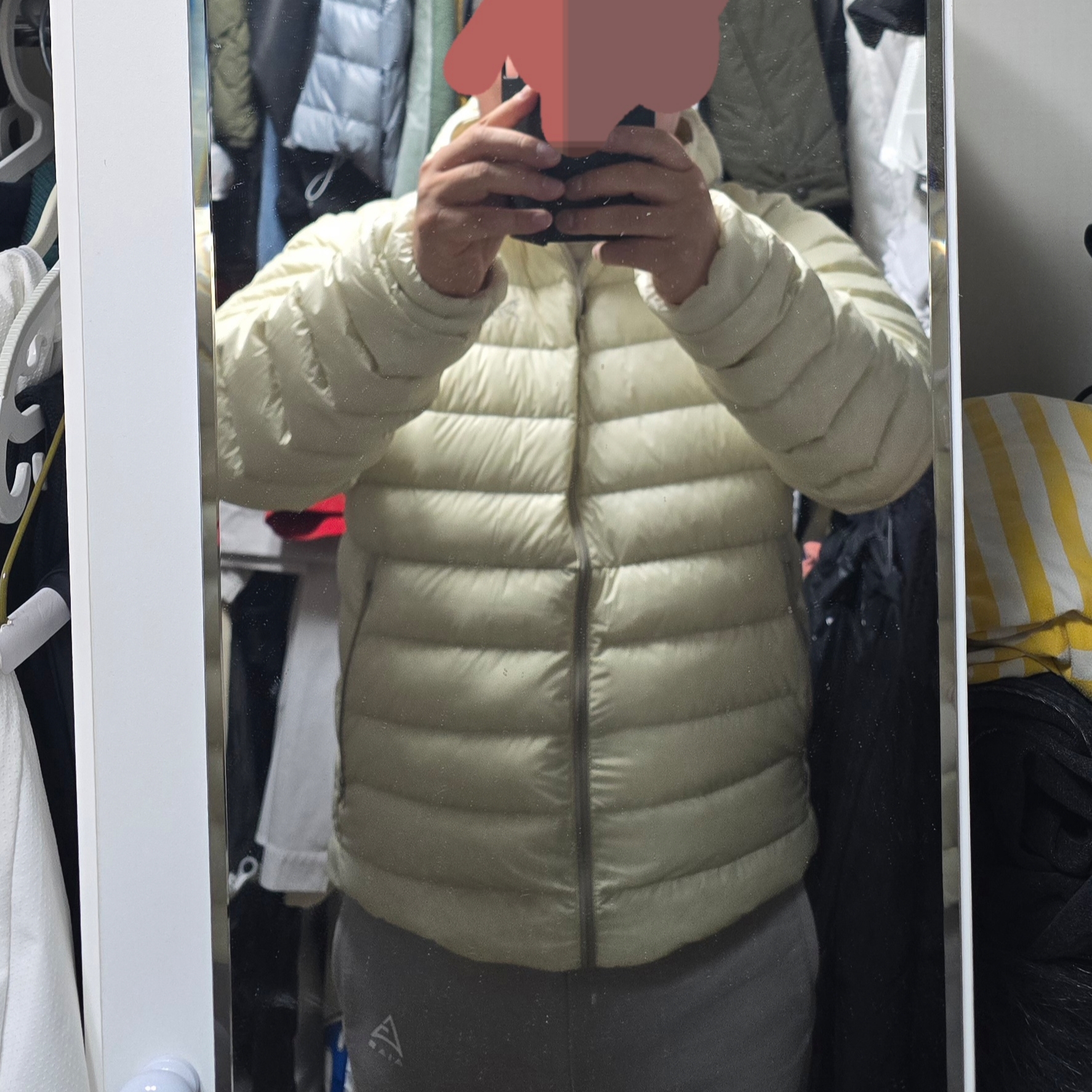 Arc'teryx Cerium Hoody Sea Salt 착용 스타일 - 1