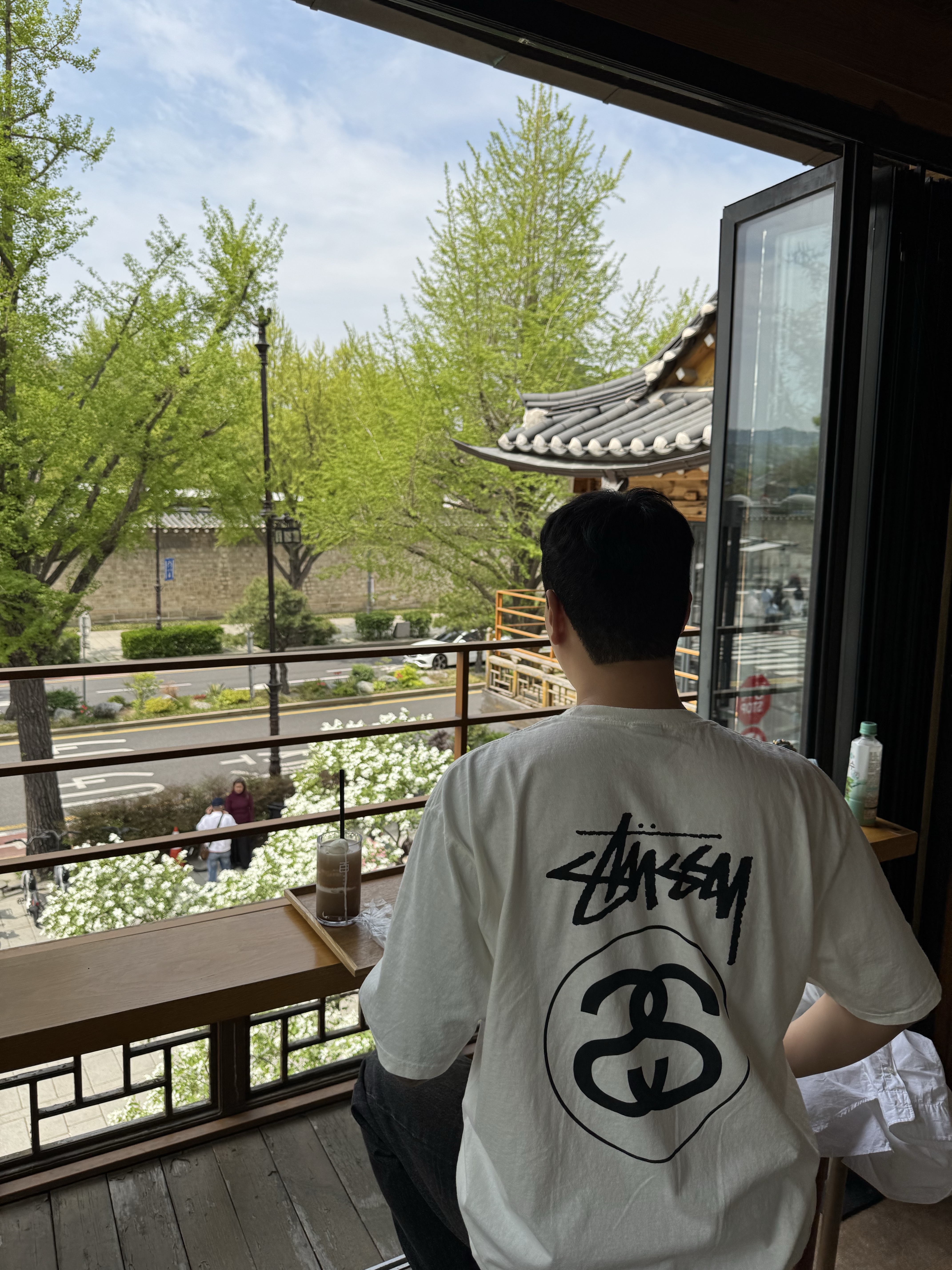 Stussy Stock Link T-Shirt Pigment Dyed Natural 착용 스타일 - 9
