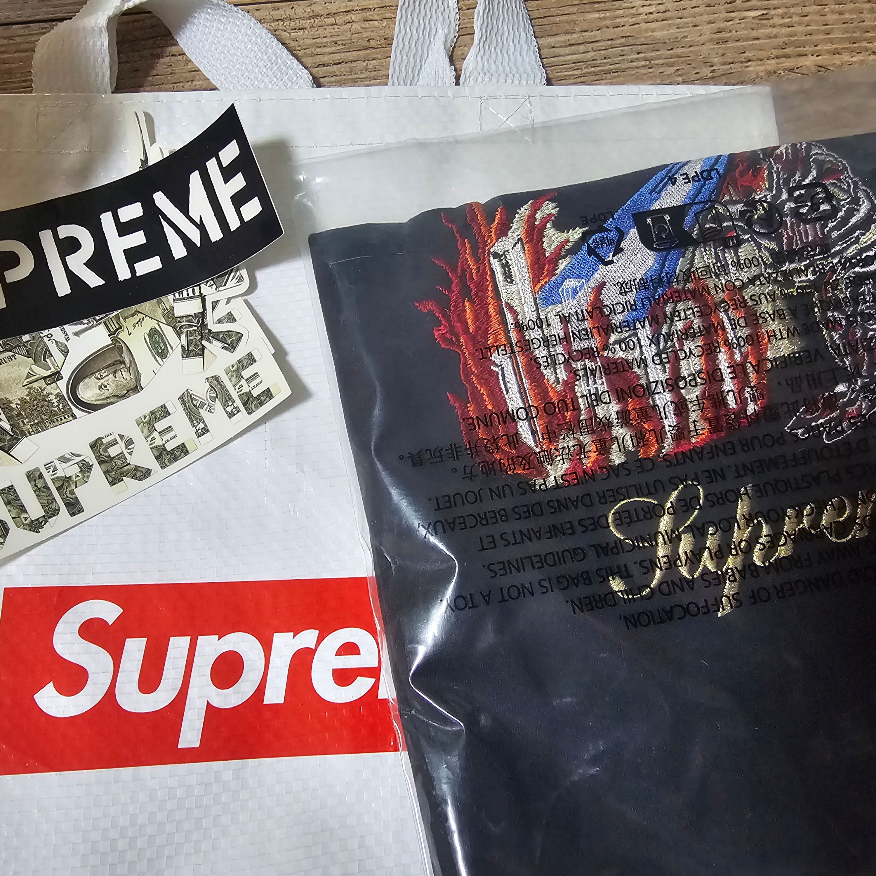 Supreme Monster S/S Top Black - 26SS 착용 스타일 - 1