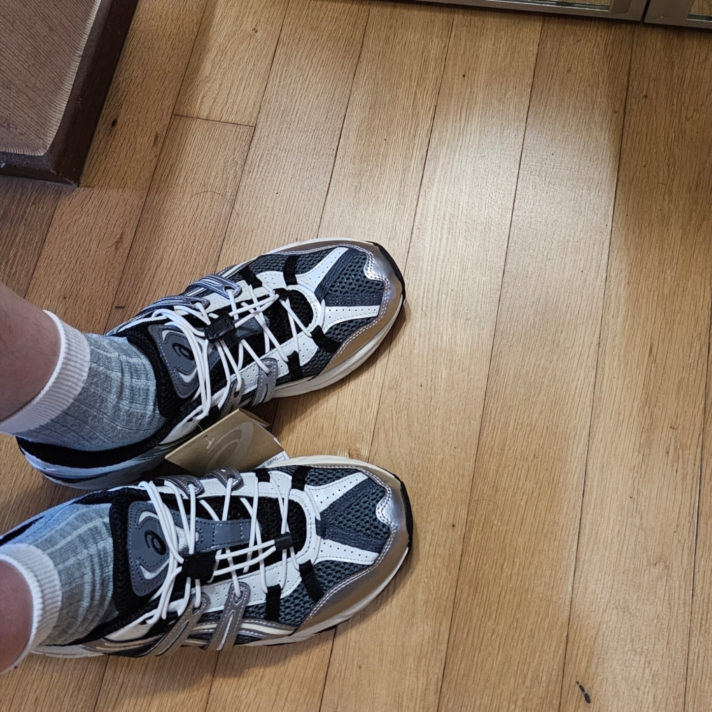 Asics Unlimited Gel-Sonoma 15-50 Steel Grey Pure Silver 착용 스타일