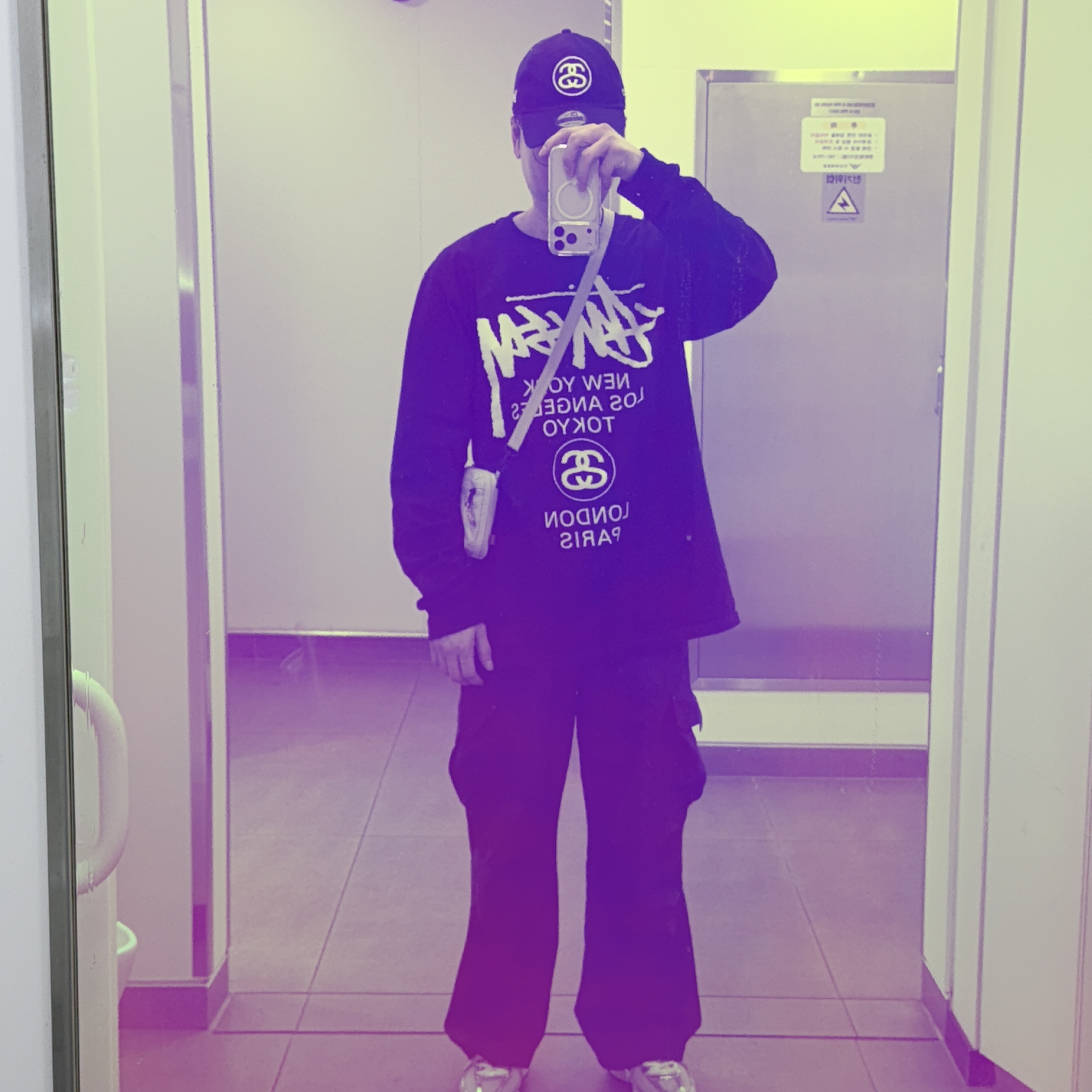 Stussy SS Link 9Twenty Cap Black, Stussy World Tour LS T-Shirt Black 2023 착용 스타일