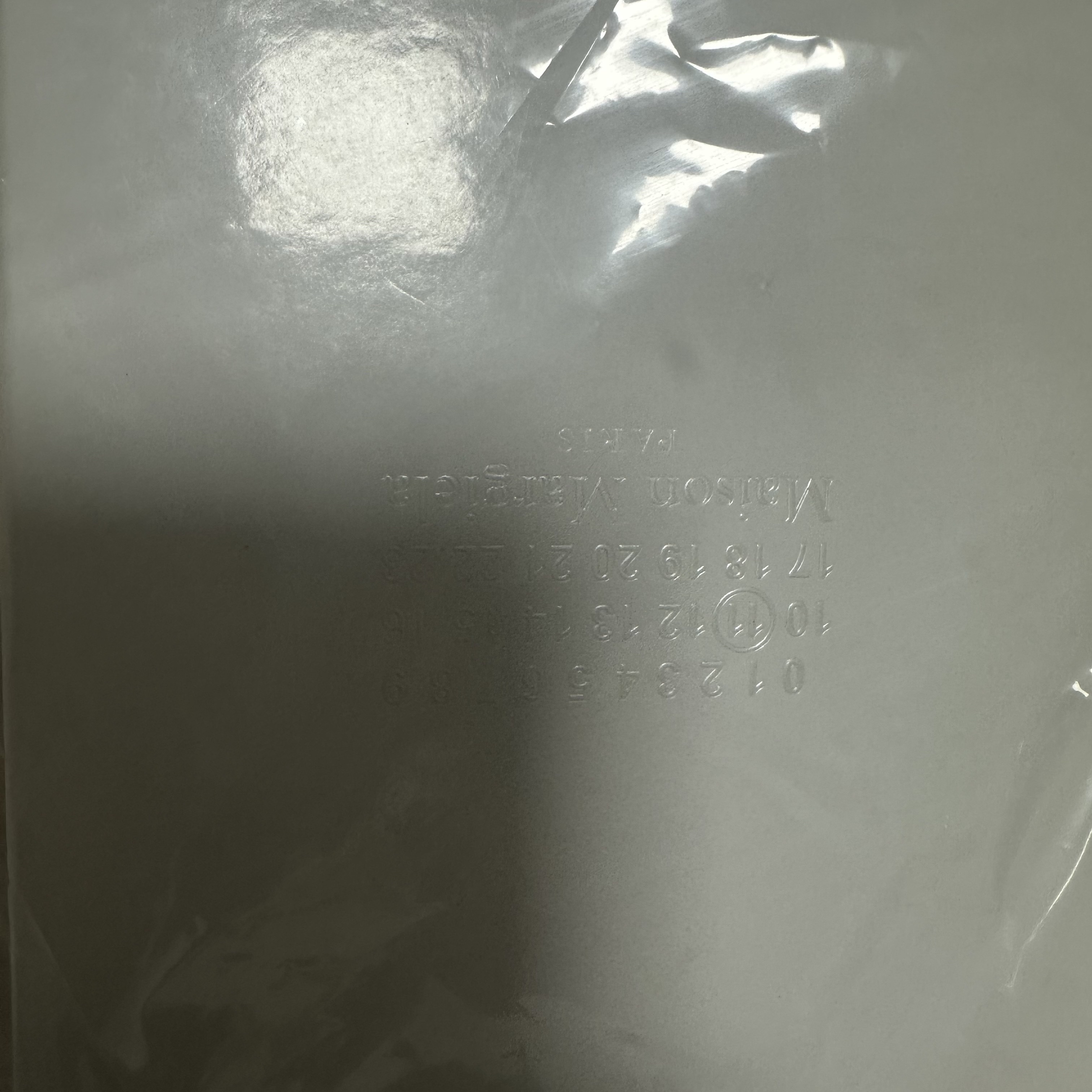 Maison Margiela Four Stitch Card Holder Black 착용 스타일