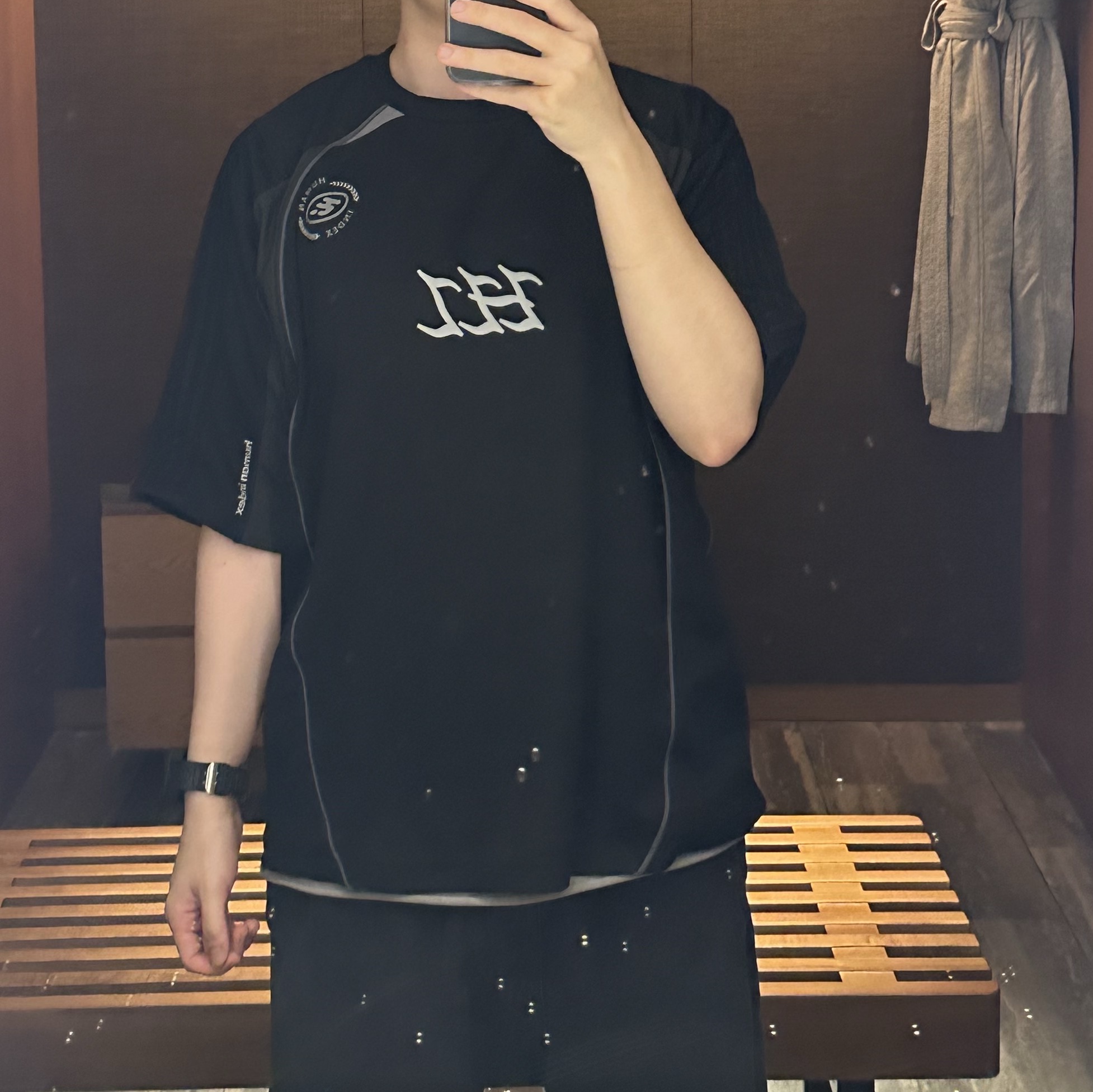 Polyteru Human Index Index 1/2 Jersey T-Shirt Black/Charcoal 착용 스타일
