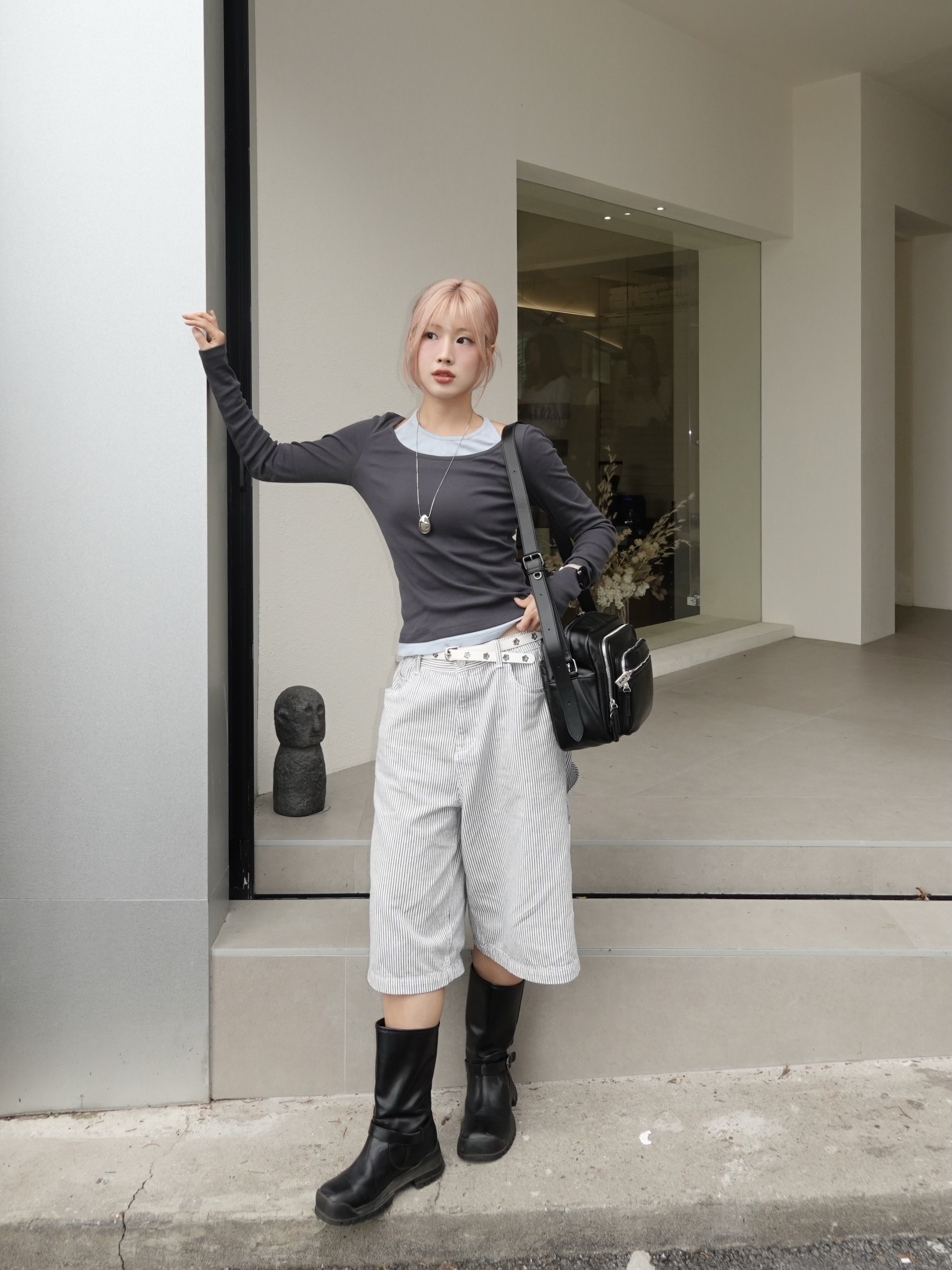 vunque Perfec Multi Pocket Cross M Black 착용 스타일 - 9