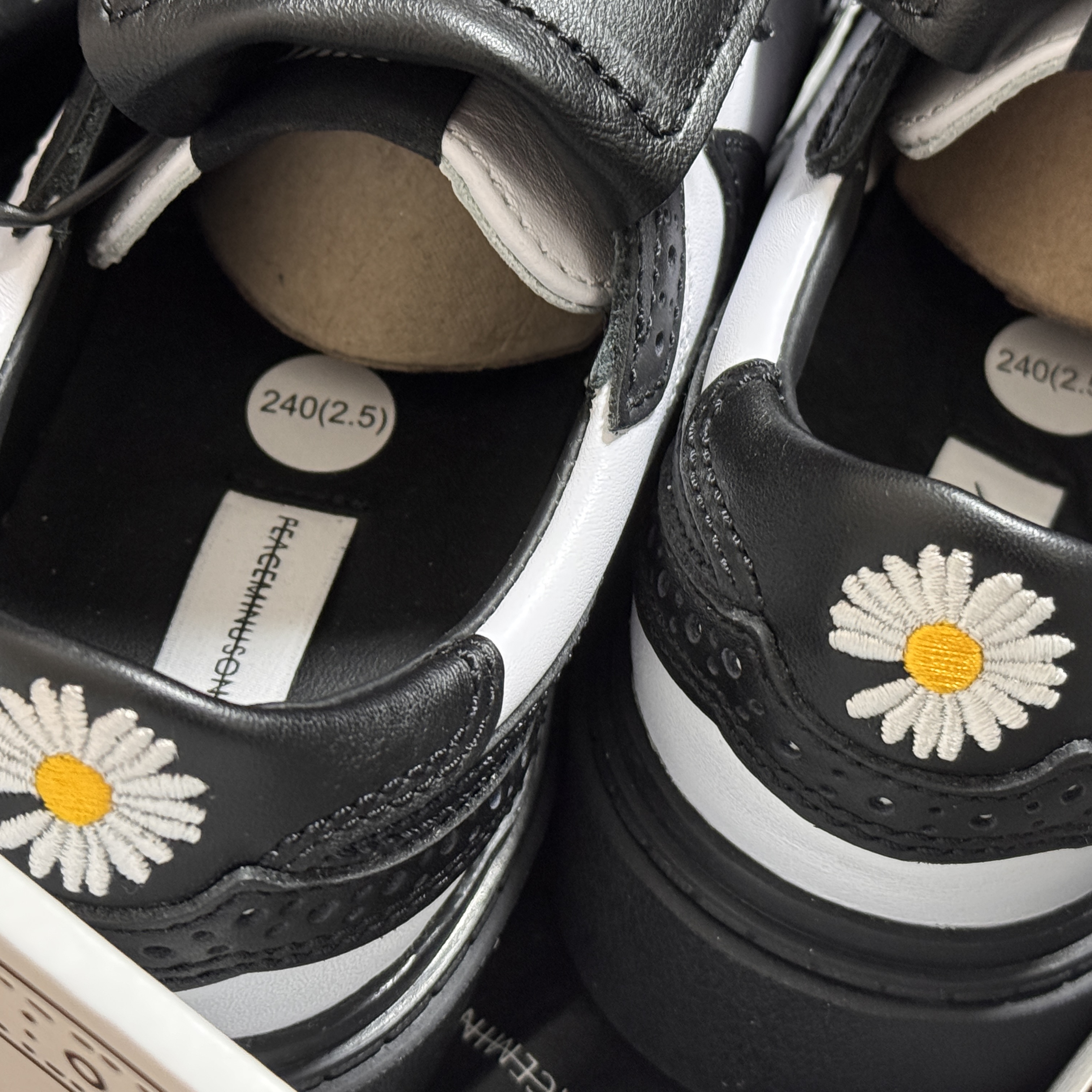 Nike x Peaceminusone Kwondo1 Black and White 착용 스타일 - 2