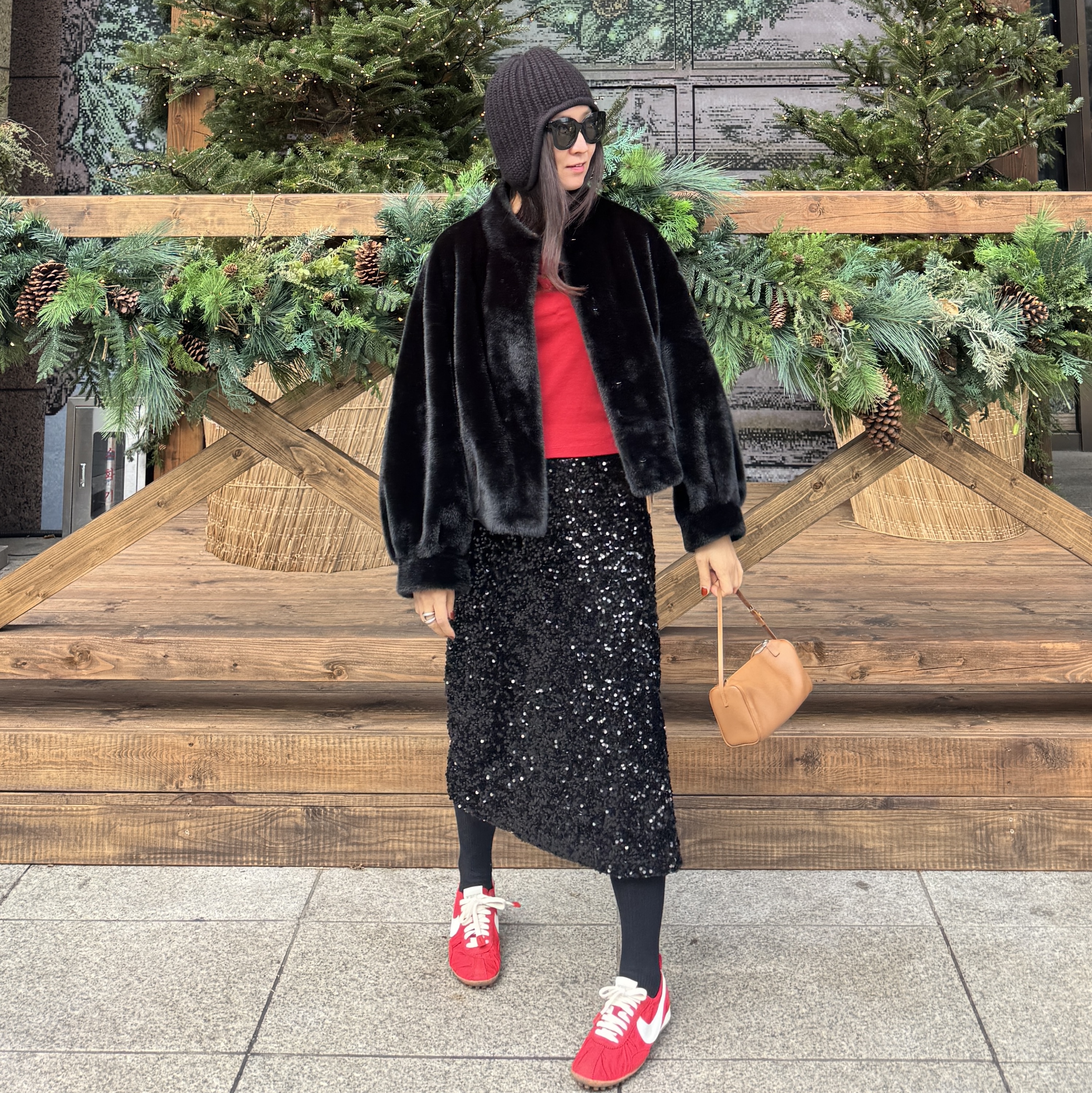 Nike x Jacquemus Moon Shoe SP University Red and Bicycle Yellow 착용 스타일 - 5