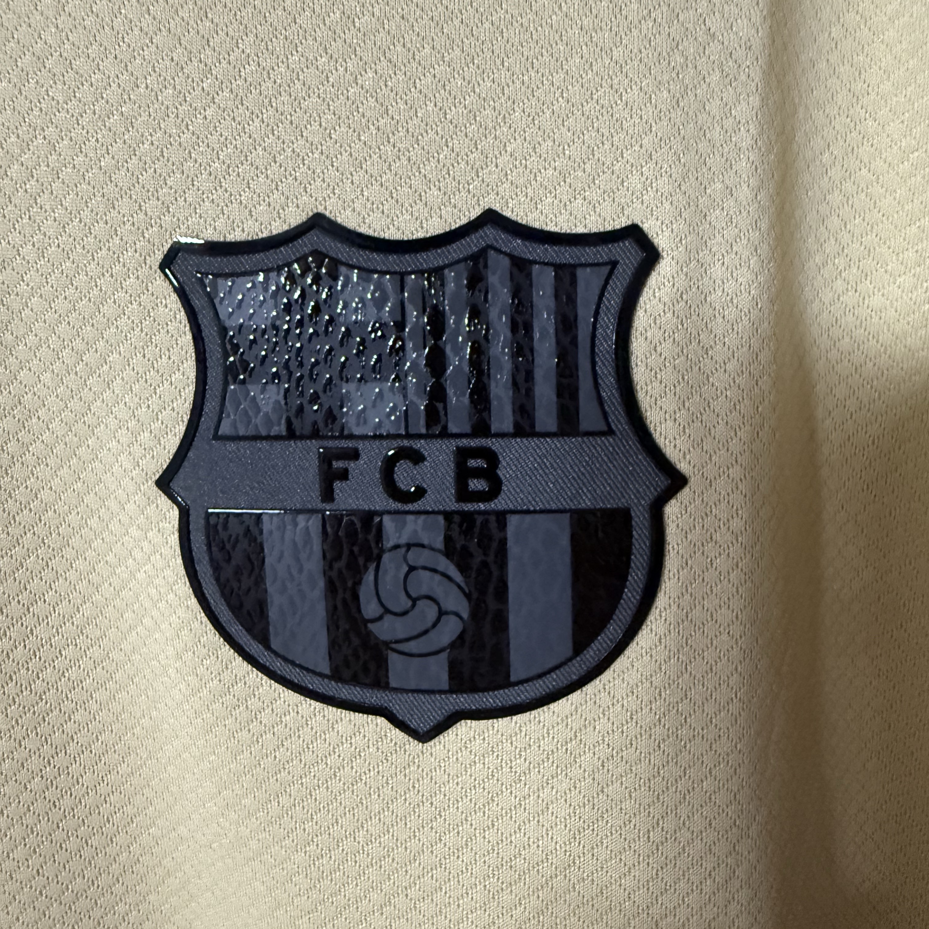Nike FC Barcelona 2025/26 Stadium Away Dri-Fit Replica Jersey Team Gold Persian Violet Black (Non Marking Ver.) 착용 스타일 - 3