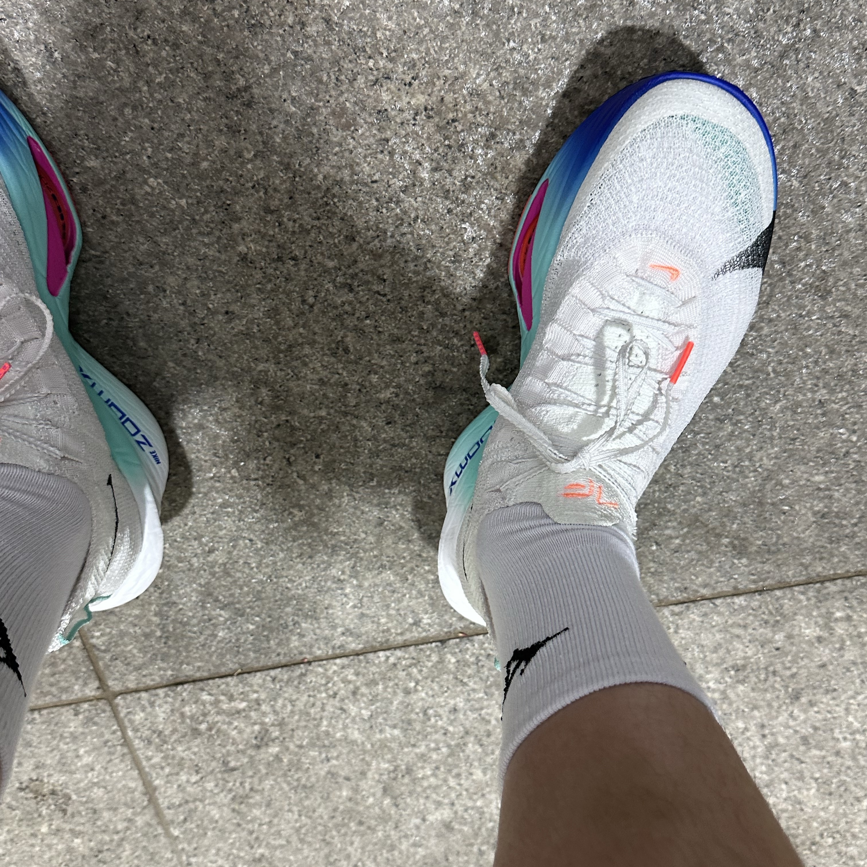 Nike Air Zoom Alphafly Next% 3 White Hyper Turquoise 착용 스타일