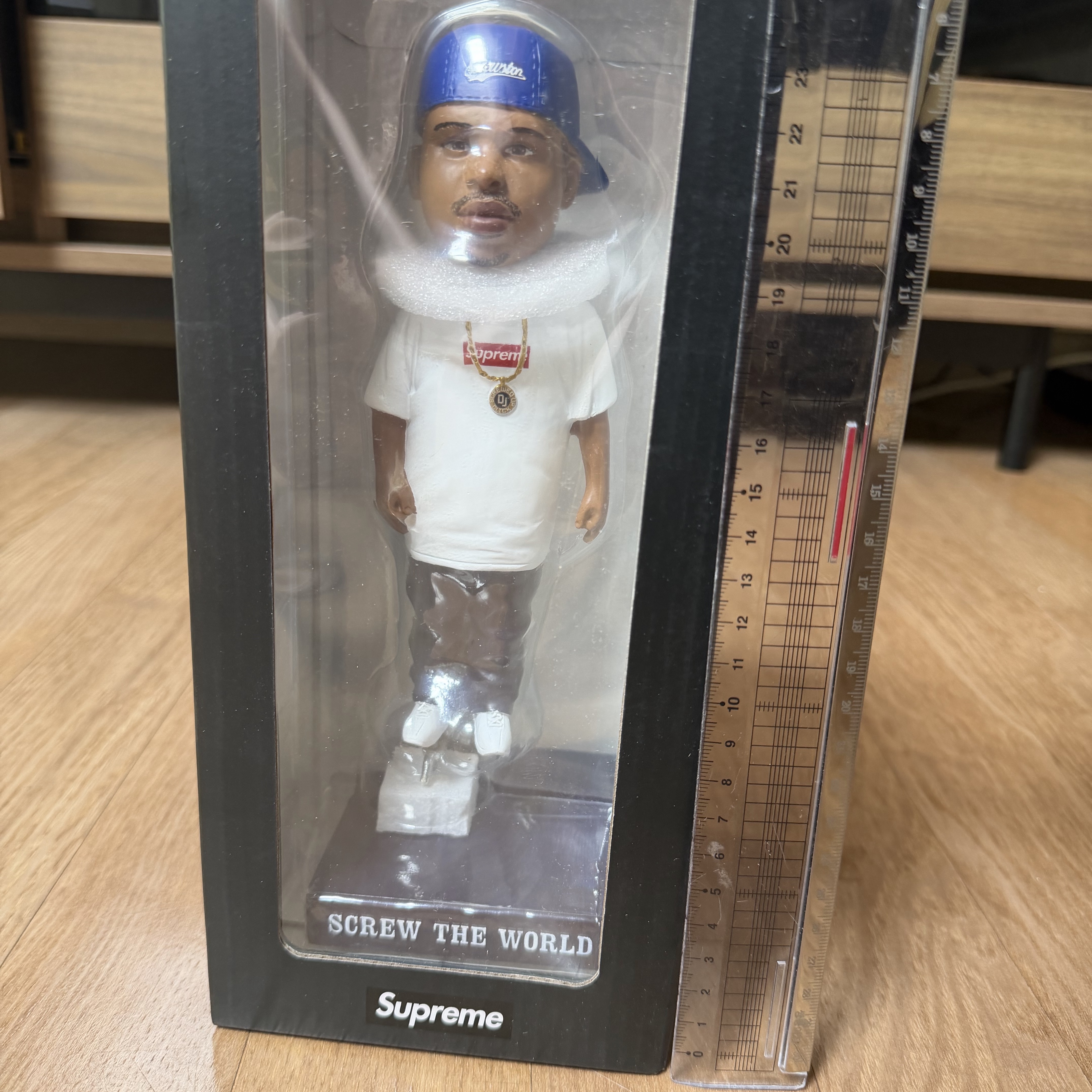 Supreme x DJ Screw Foco Bobblehead Multicolor - 26SS 착용 스타일 - 1