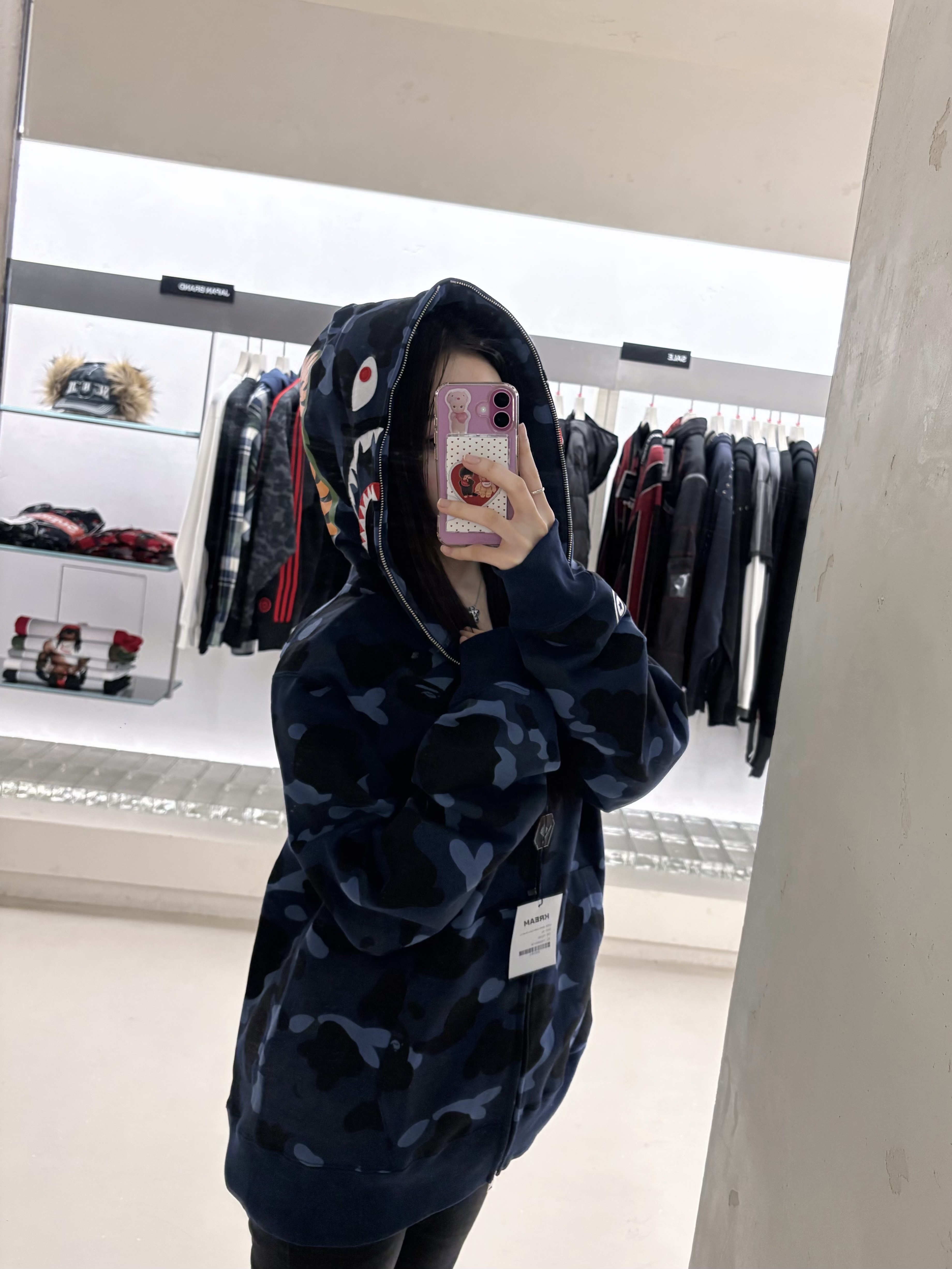 BAPE Color Camo Shark Full Zip Hoodie Navy 착용 스타일