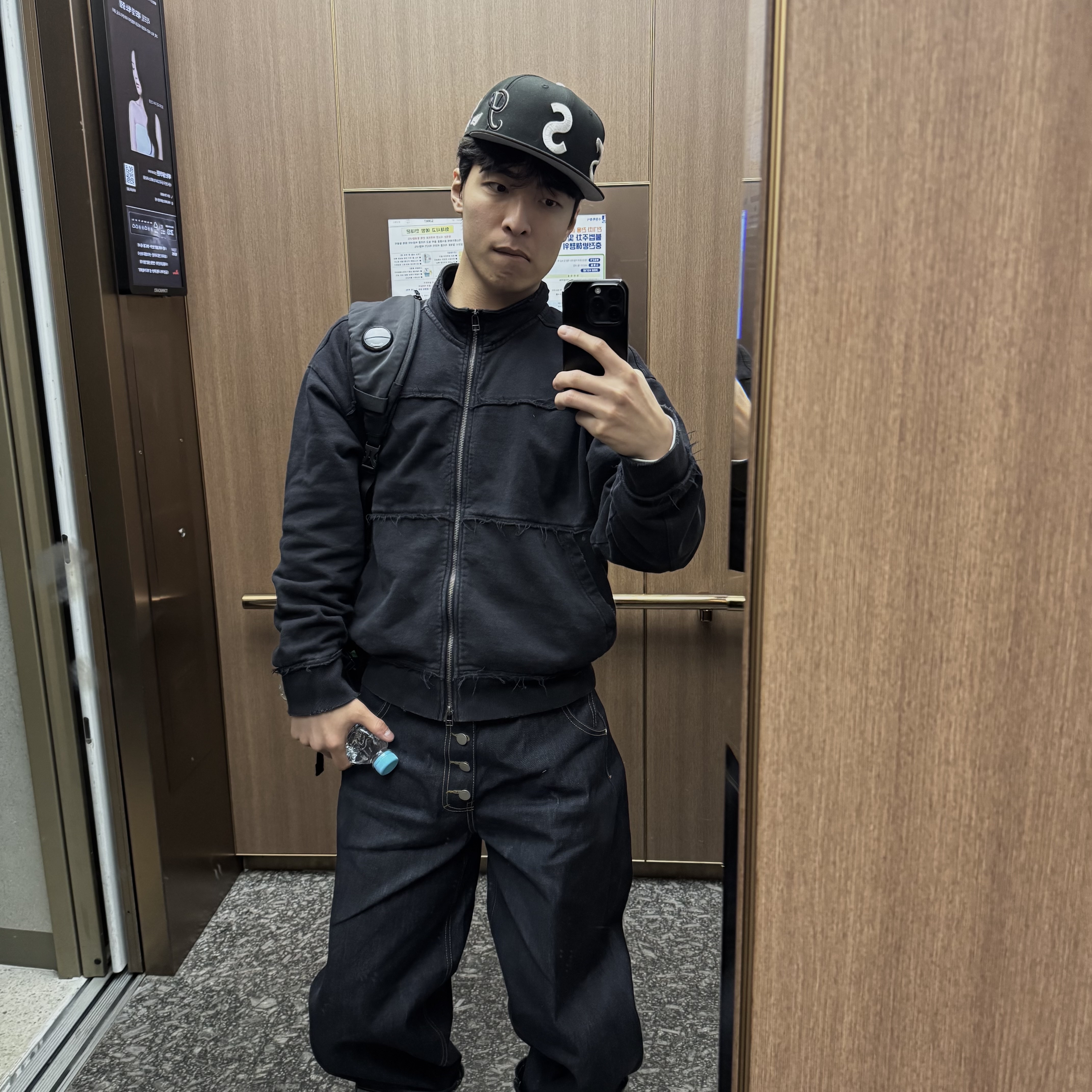 C.P. Company Nylon B Lens Cross Bag Black, Supreme Multi S Logo New Era Black - 25SS 착용 스타일