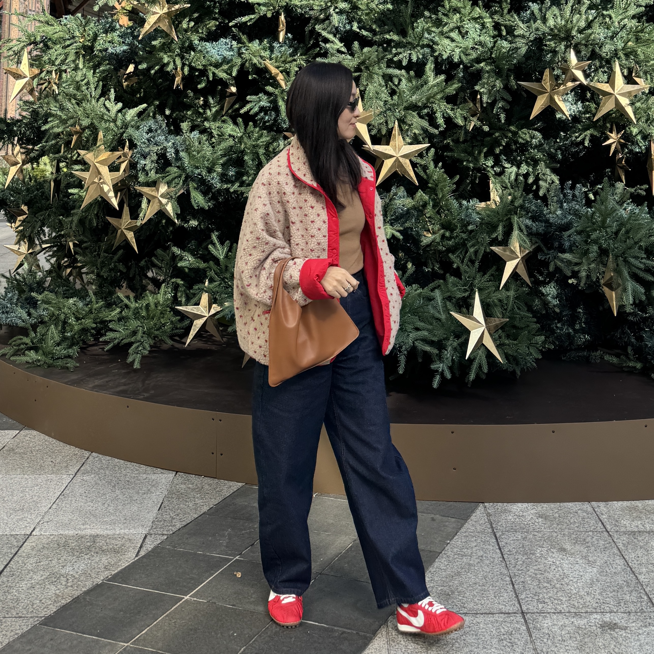 Nike x Jacquemus Moon Shoe SP University Red and Bicycle Yellow 착용 스타일 - 4