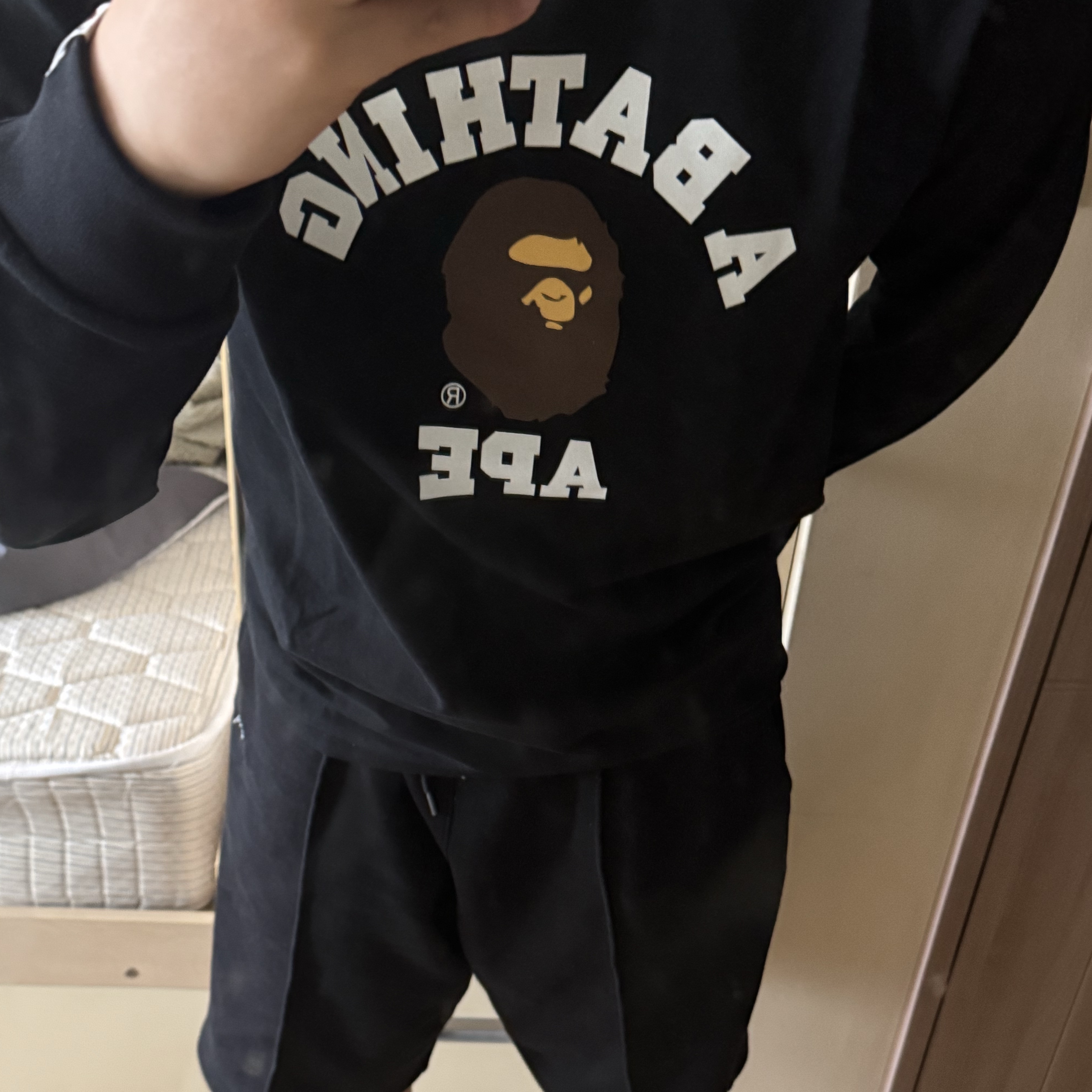 BAPE College L/S T-Shirt Black 착용 스타일