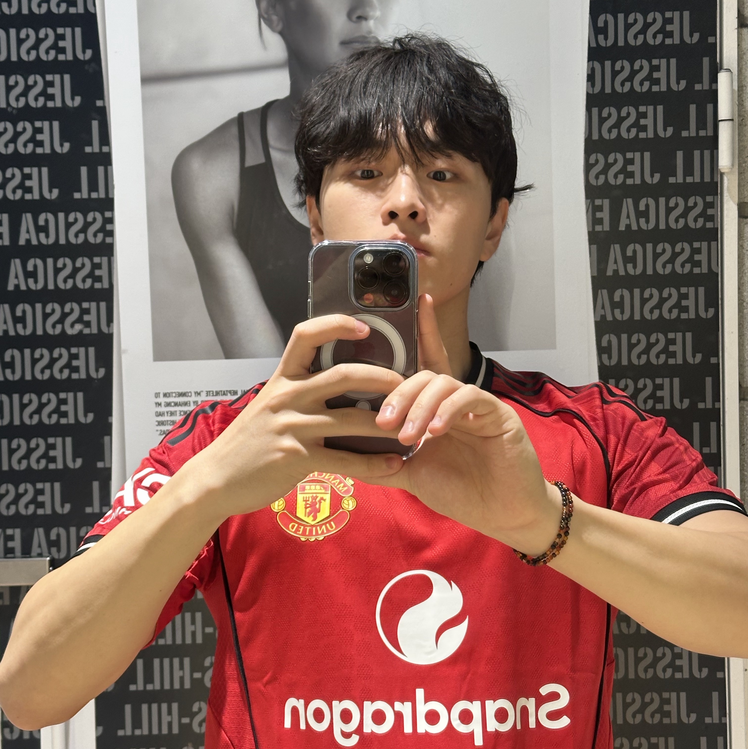 Adidas Manchester United 2025/26 Home Jersey Mufc Red - KR Sizing (Non Marking Ver.) 착용 스타일