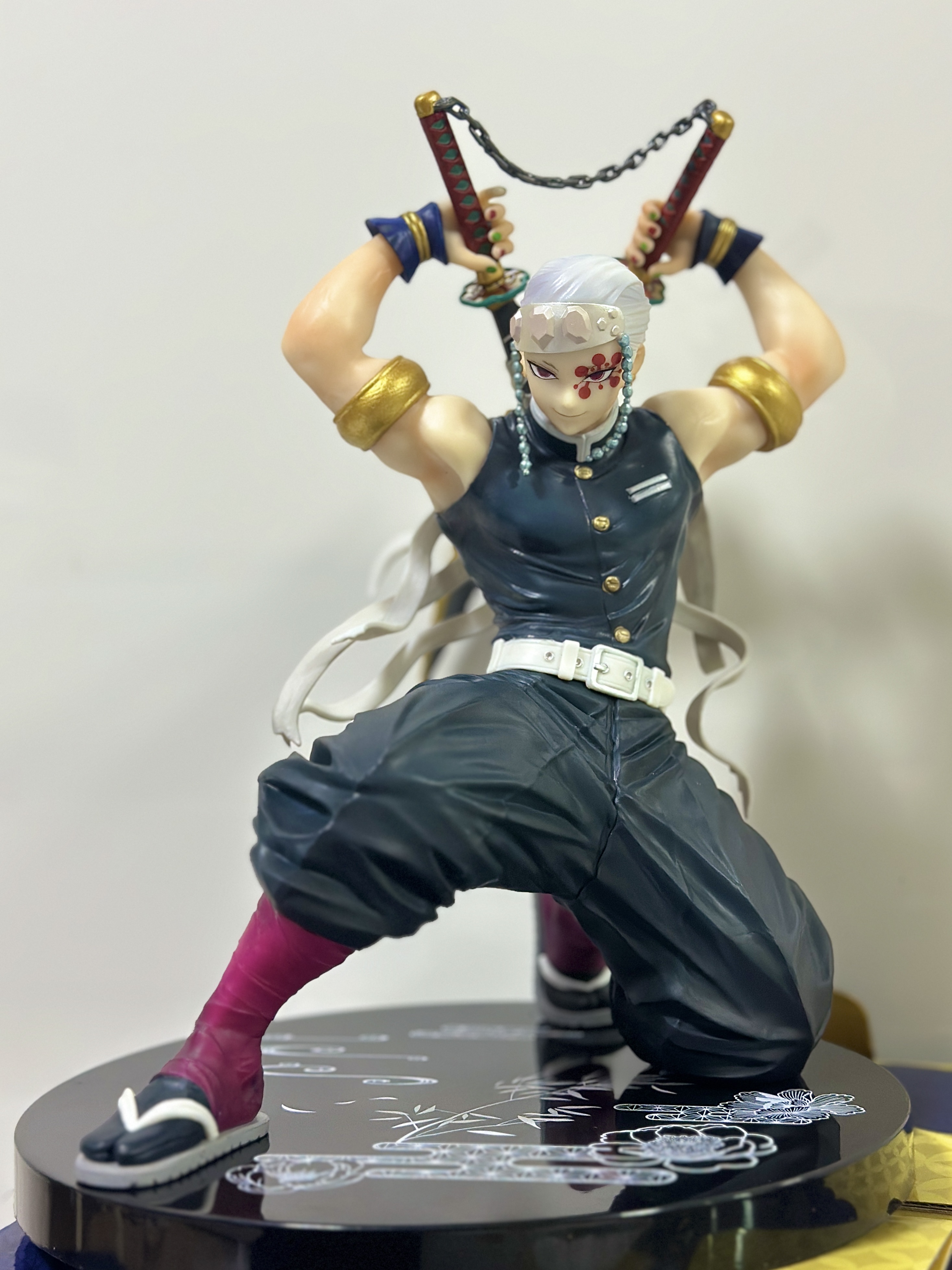 Bandai Ichiban Kuji Demon Slayer Kimetsu No Yaiba Uzui Tengen Appears! A Prize Big Scale Tengen Uzui Figure, Bandai Ichiban Kuji Demon Slayer Kimetsu No Yaiba Uzui Tengen Appears! Last One Prize Big Scale Tengen Uzui Figure 착용 스타일