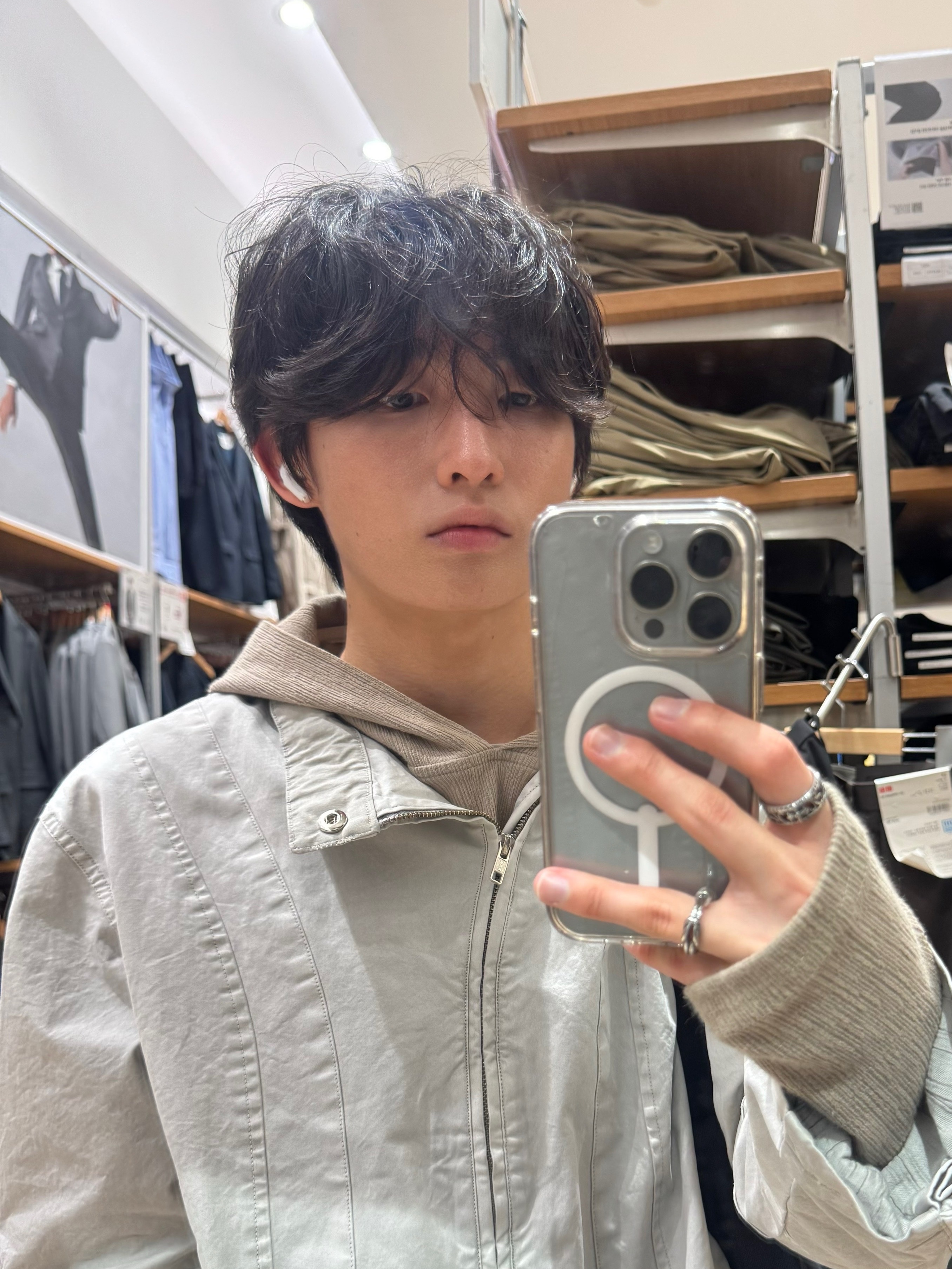 IGNOTA Core:14 Explorer Jacket Stone Grey, On Running x Post Archive Faction (Paf) Cloudmonster 2 Thorn Brown 착용 스타일 - 2
