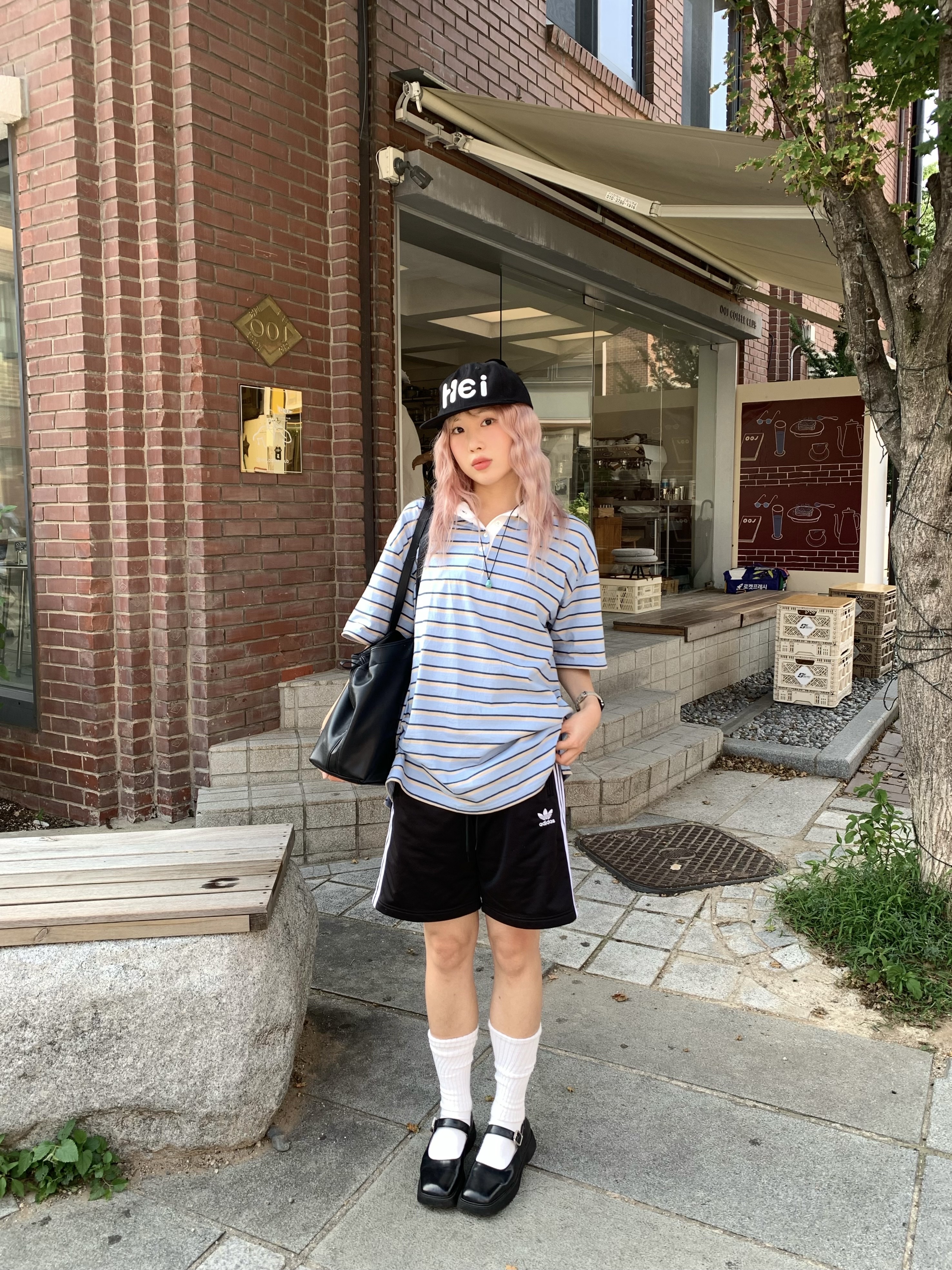Adidas Adicolor Firebird Shorts Black White - KR Sizing 착용 스타일 - 2