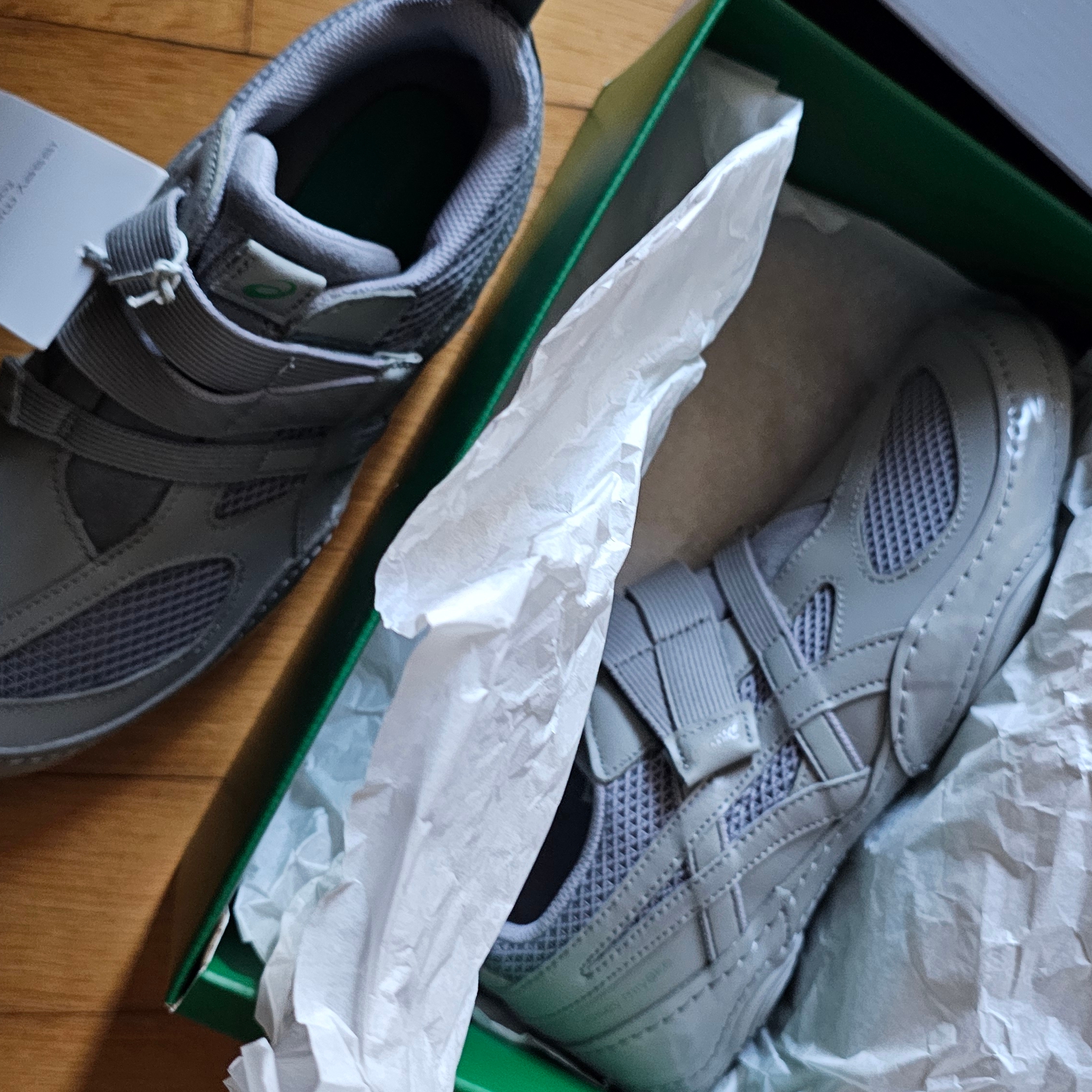 Asics x Issey Miyake Hyper Taping Grey 착용 스타일