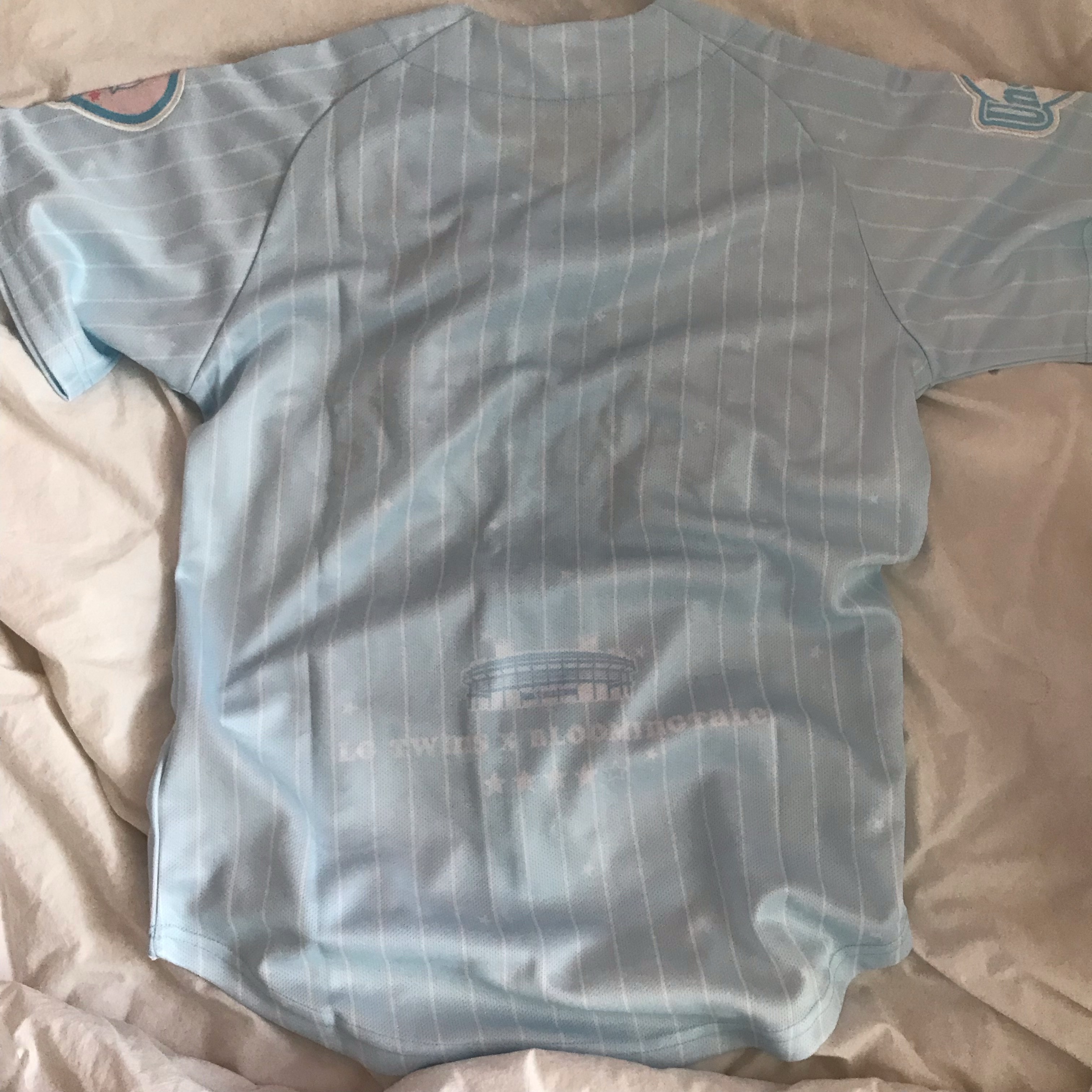 LG Twins X Bloomingtale Baseball Jersey Sky Blue 착용 스타일 - 2