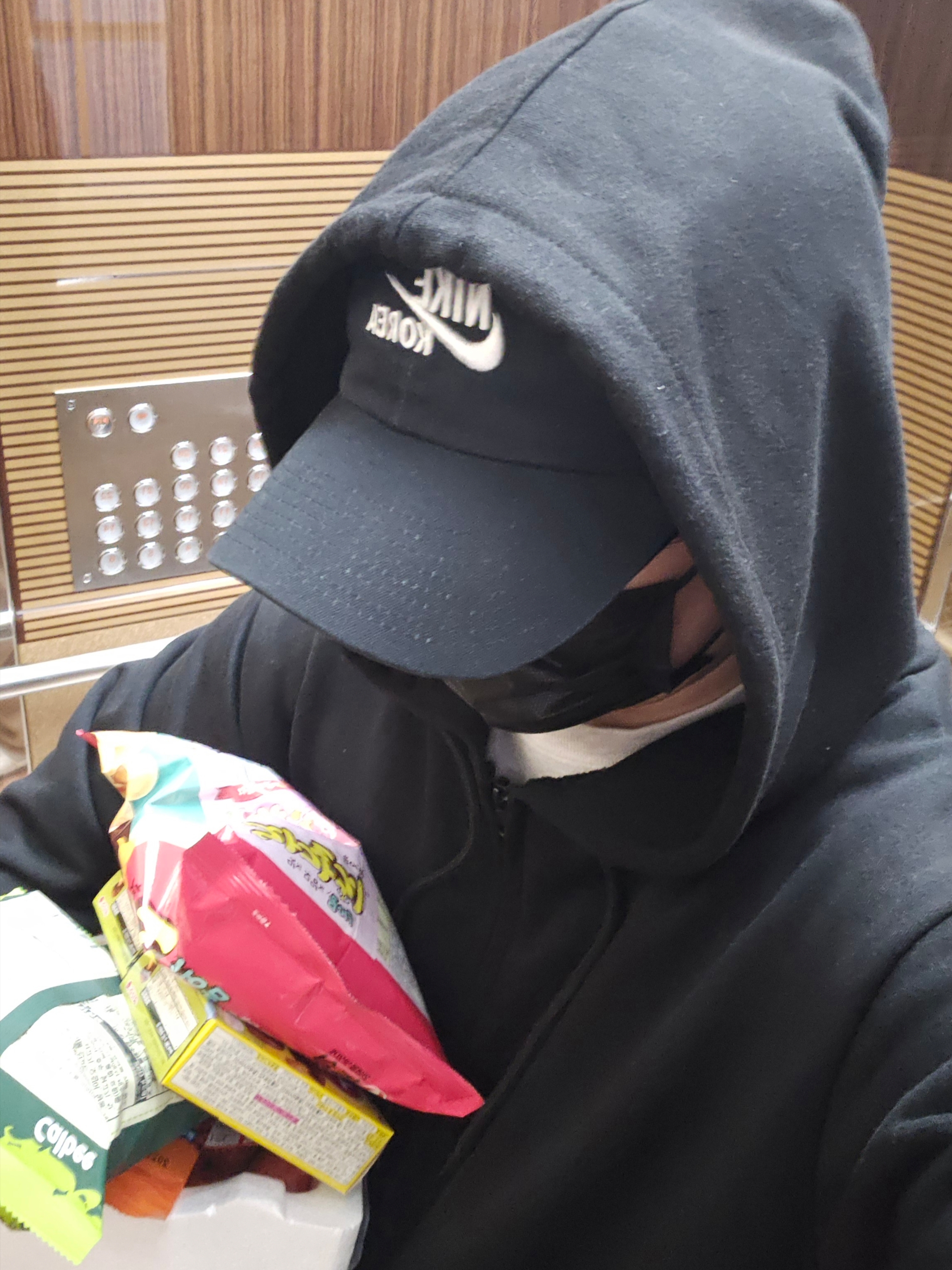 Nike H86 Korea Cap Black 착용 스타일