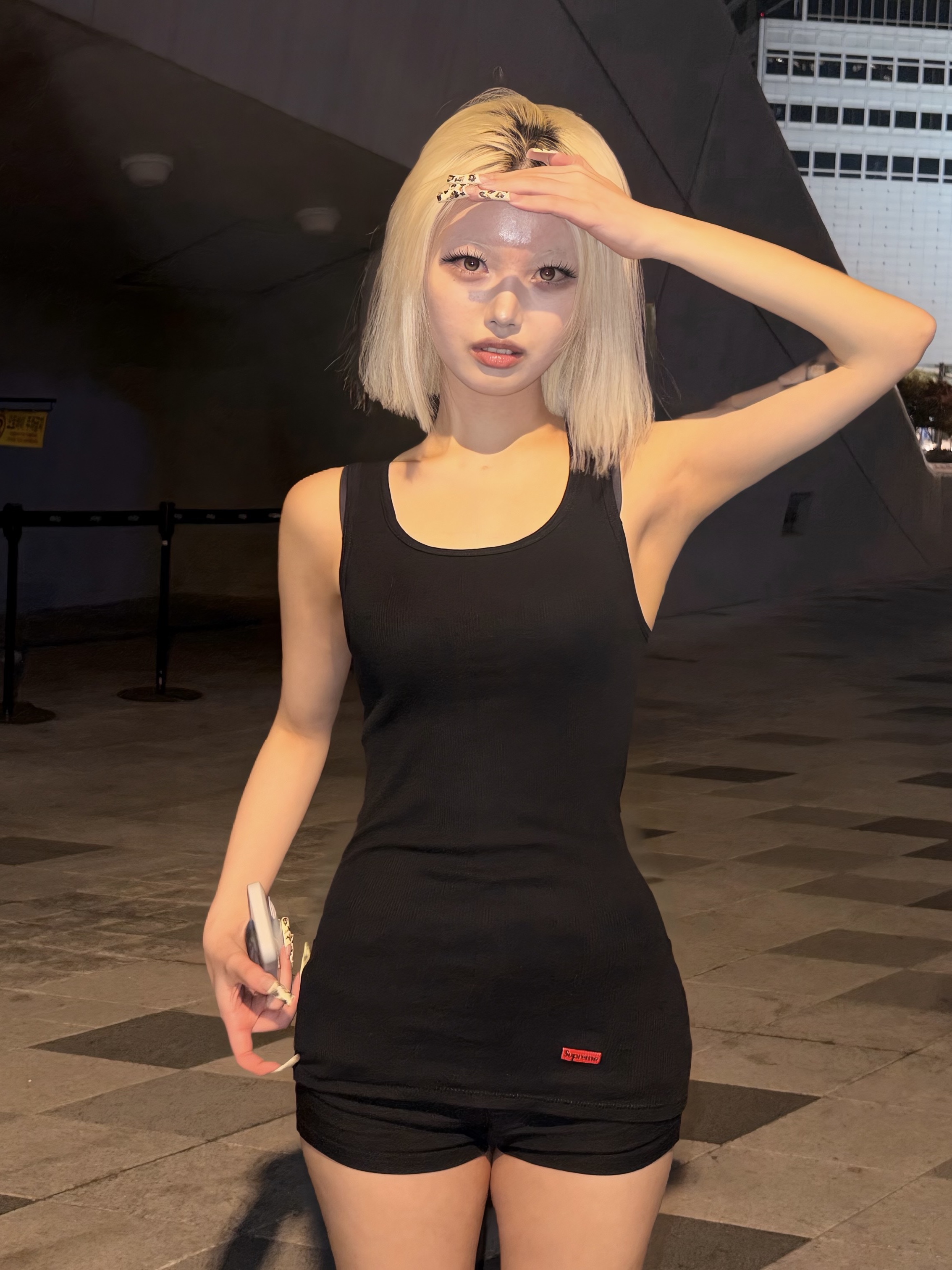 Supreme Hanes Tagless Tank Tops Black (3 Pack) 착용 스타일