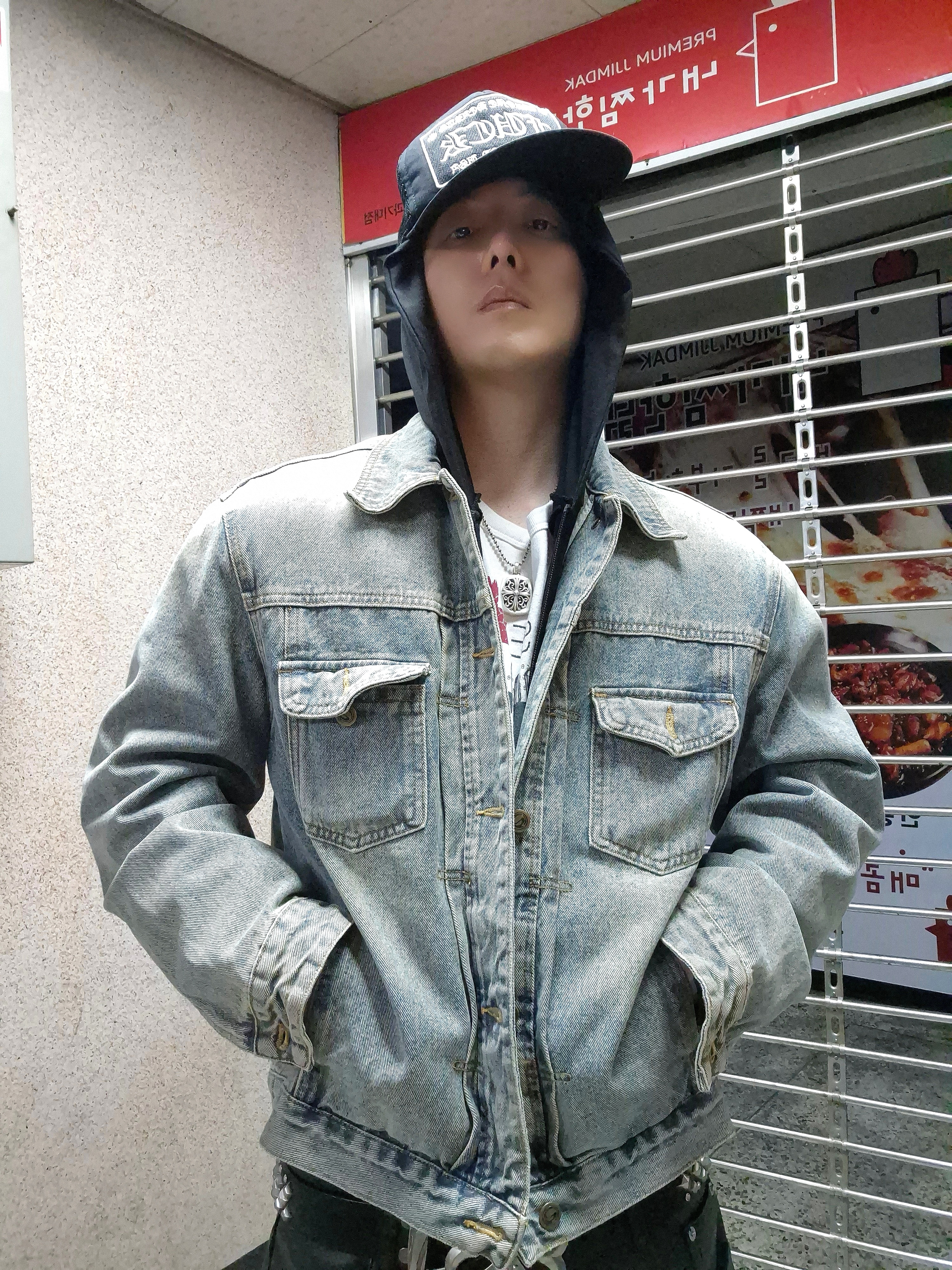 Chrome Hearts Fuck Hollywood Trucker Hat Black 착용 스타일 - 1