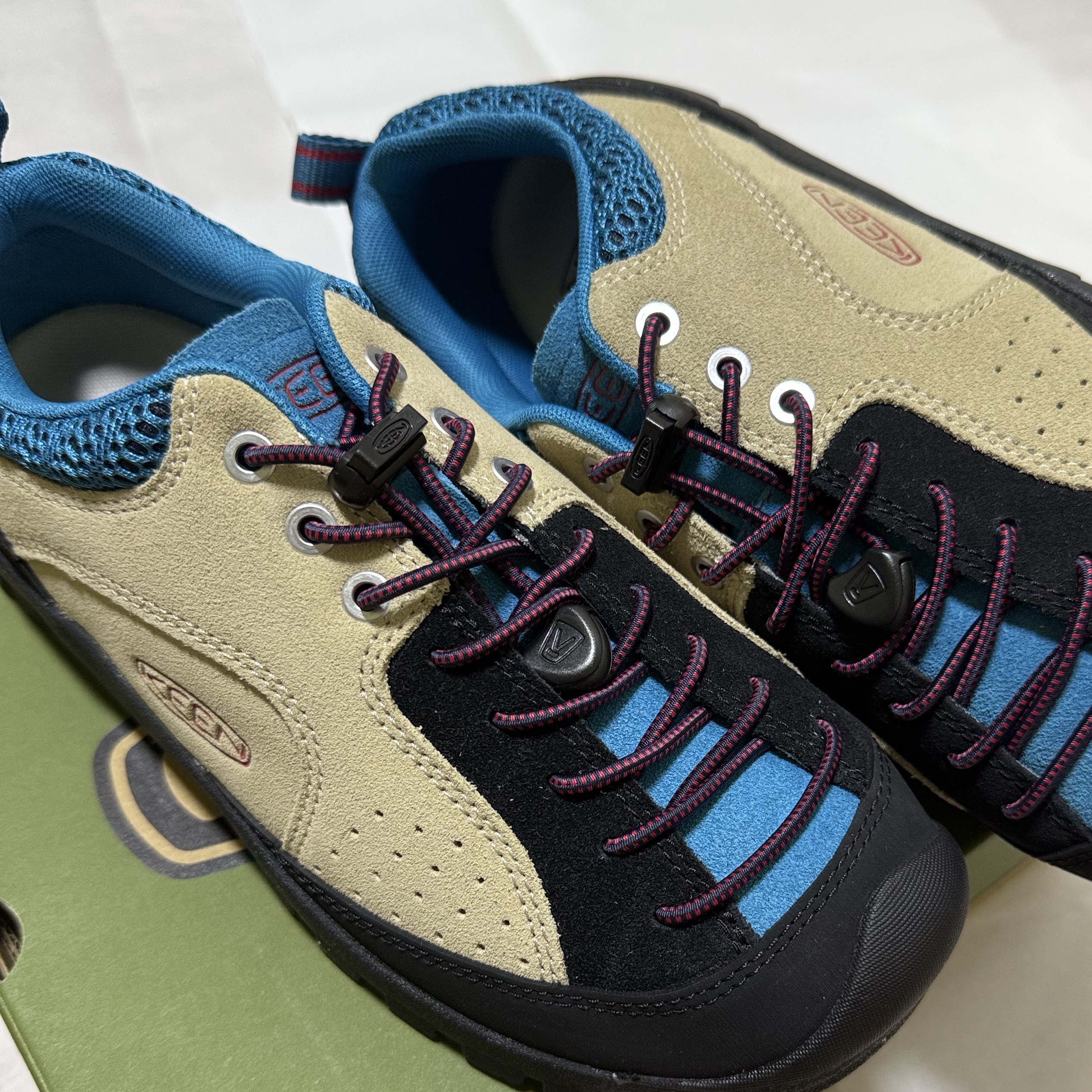 (W) Keen Jasper Rocks SP Sneakers Beige 착용 스타일