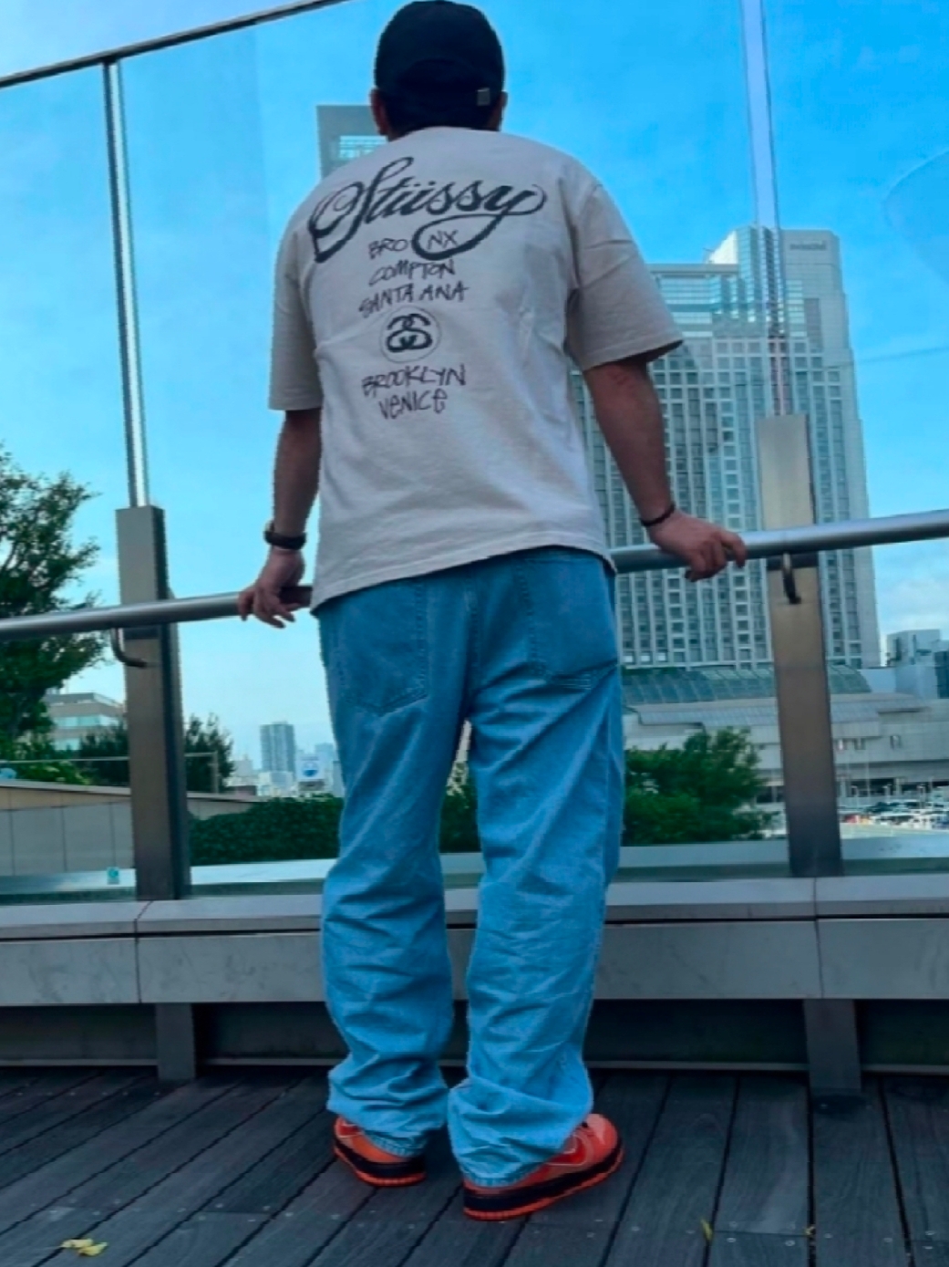 Stussy World Tour T-Shirt White 2024,2025, Nike x Concepts SB Dunk Low Orange Lobster (Regular Box) 착용 스타일