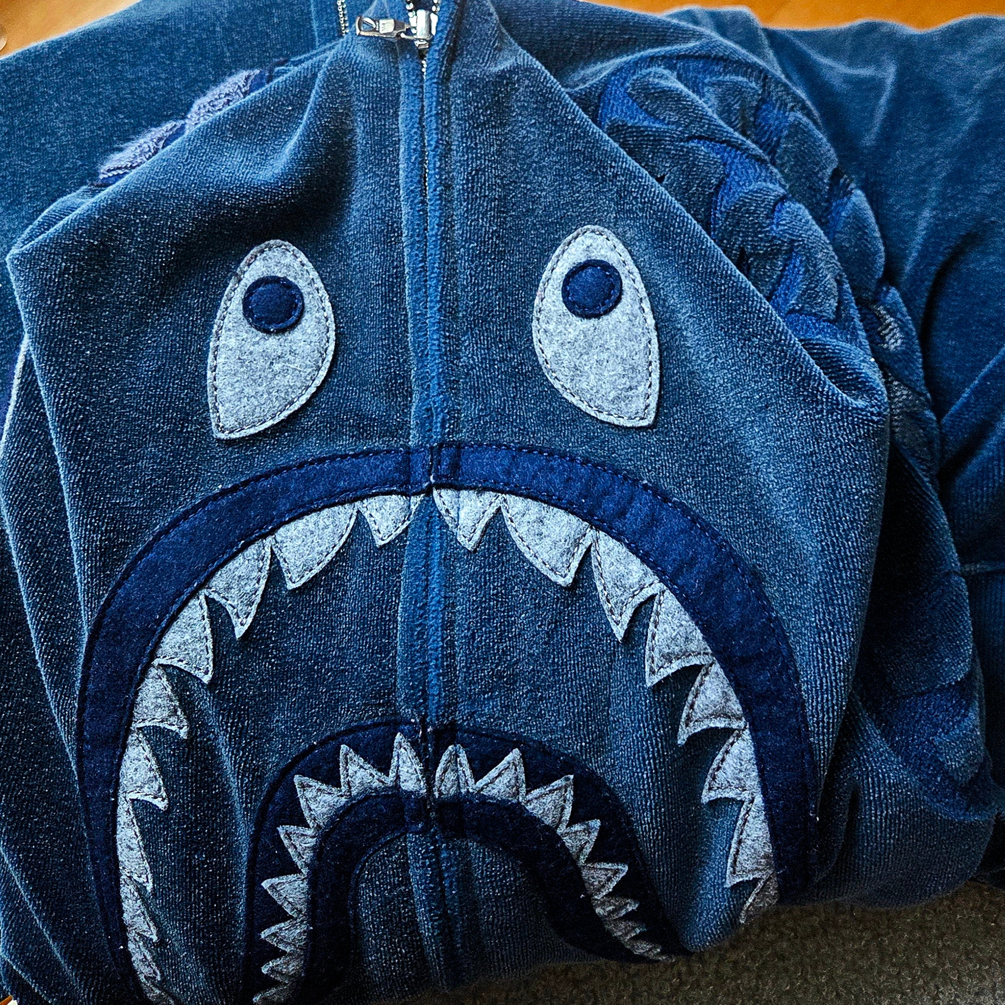BAPE Snow Wash Shark Relaxed Fit Full Zip Hoodie Navy 착용 스타일