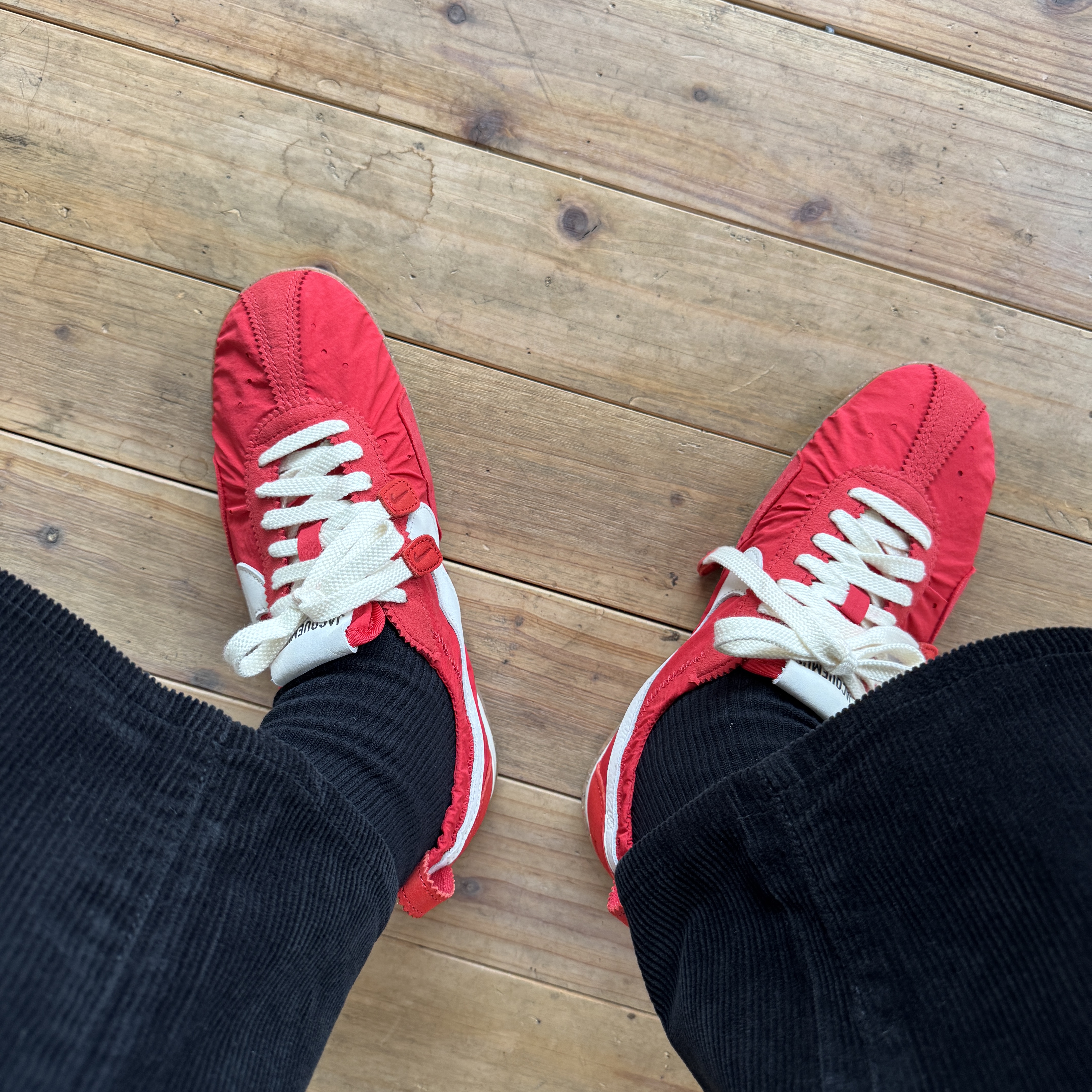 Nike x Jacquemus Moon Shoe SP University Red and Bicycle Yellow 착용 스타일 - 2