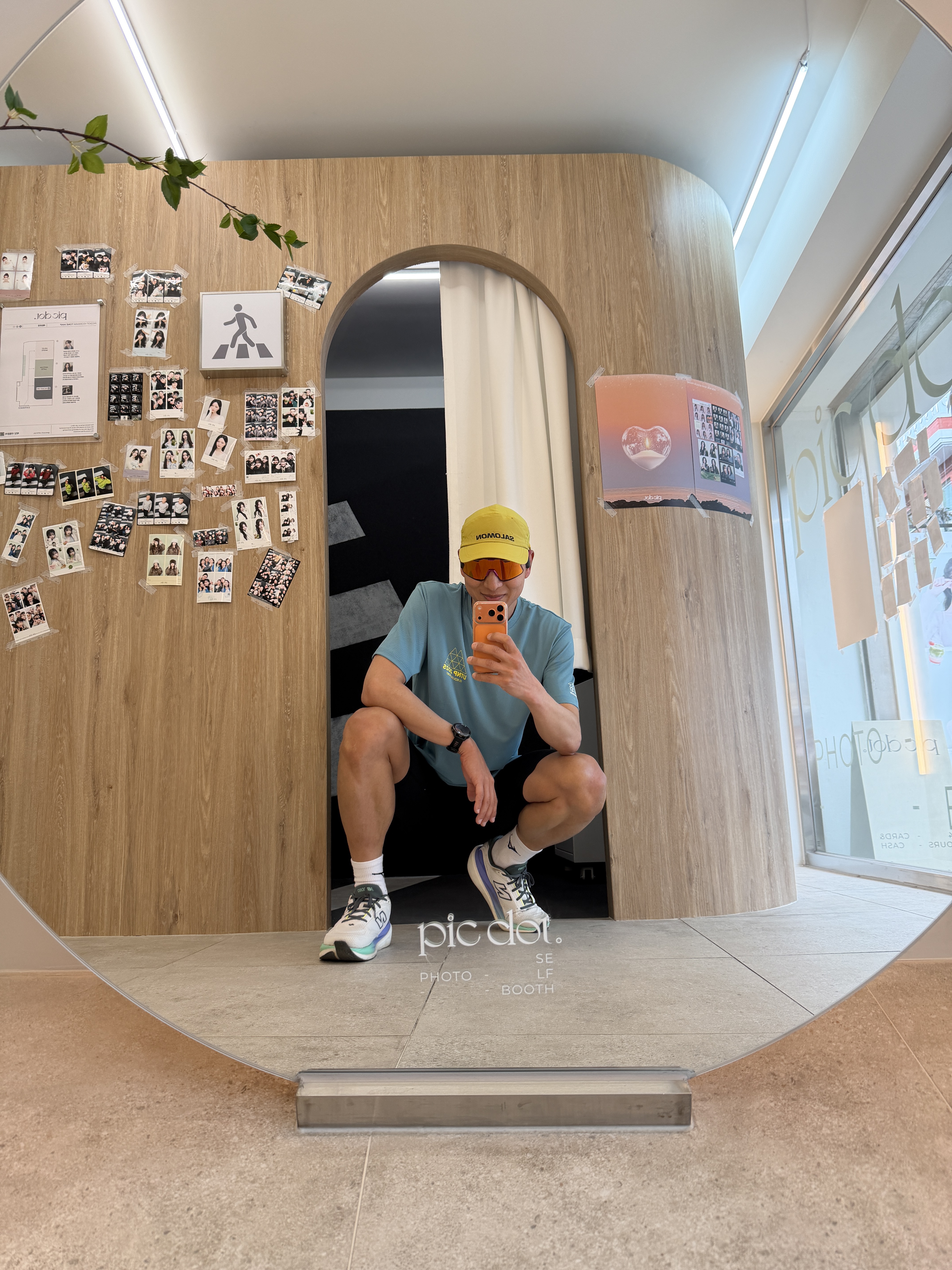 New Balance 1080v15 Reflection Graphite  - 2E Wide, 100% Hypercraft SQ Soft Tact Black Hiper Red Multilayer Mirror Lens 착용 스타일 - 2