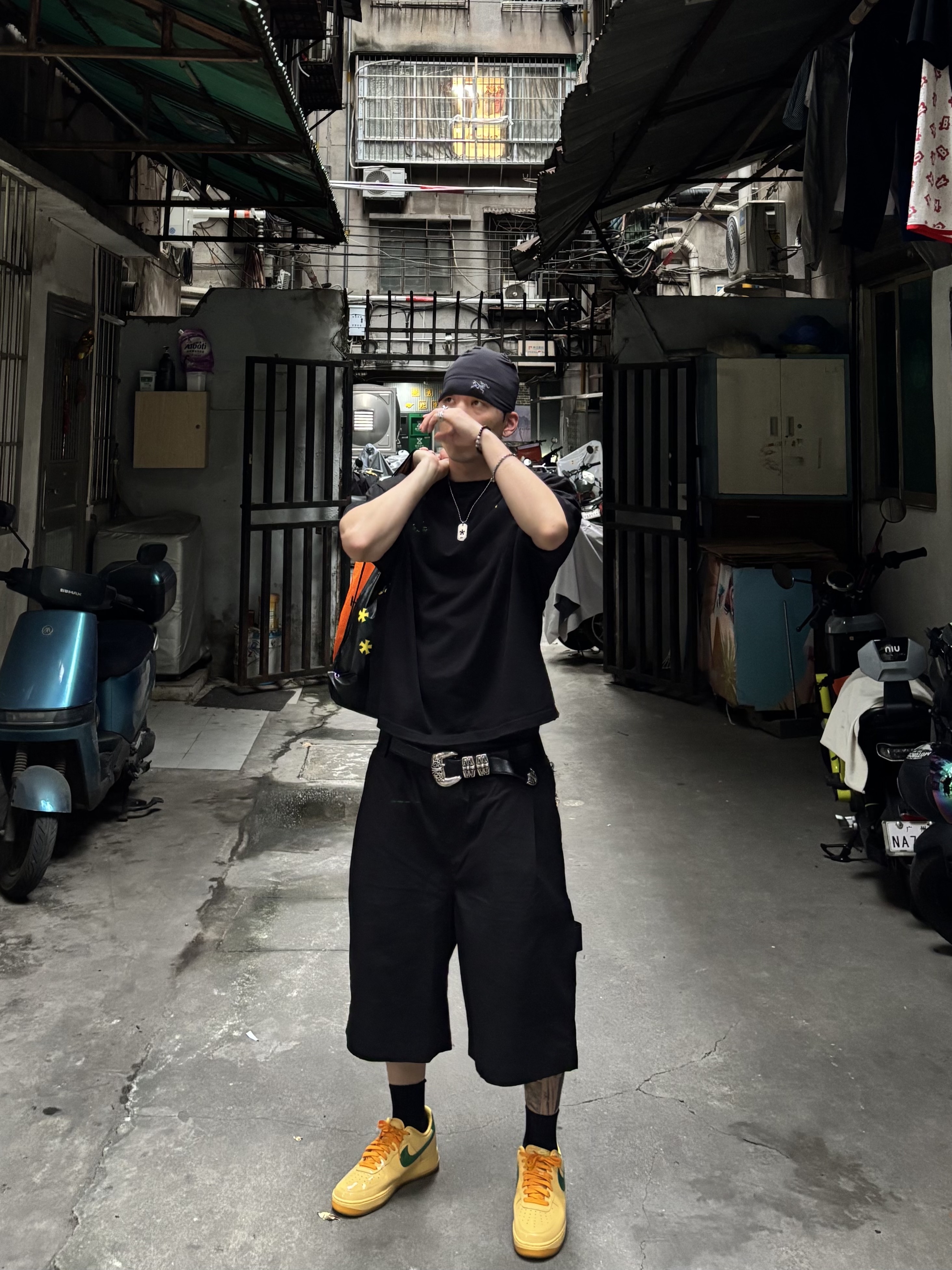 Wapworks Easy 3T Work Bermuda Pants Black, Arc'teryx Rho Toque Black 착용 스타일 - 1