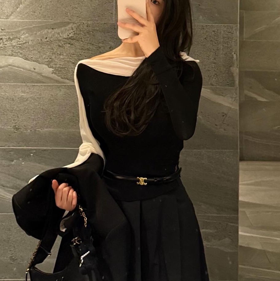 (W) Celine Small Triomphe Belt in Smooth Calfskin Black 착용 스타일