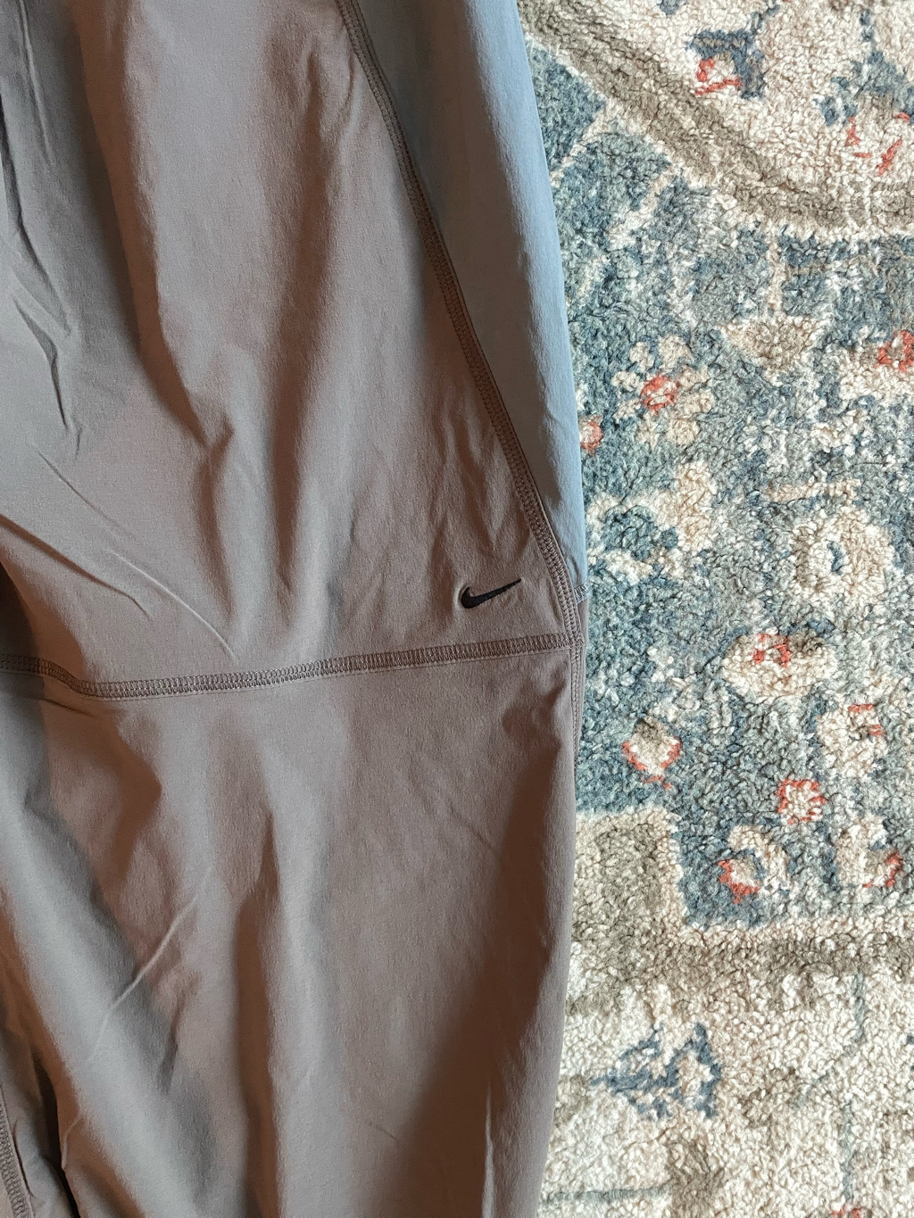 Nike Tech Dri-Fit Woven Colour Block Oversized Trousers Cave Stone Cool Grey - Asia 착용 스타일 - 7