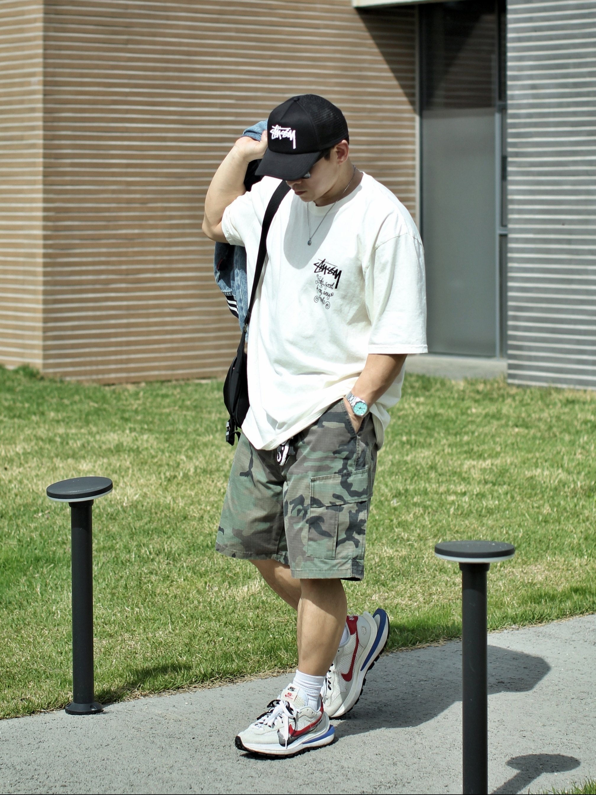 Stussy Any Angle Pigment Dyed T-Shirt Natural, Stussy Corduroy Trucker Cap Black 착용 스타일 - 1